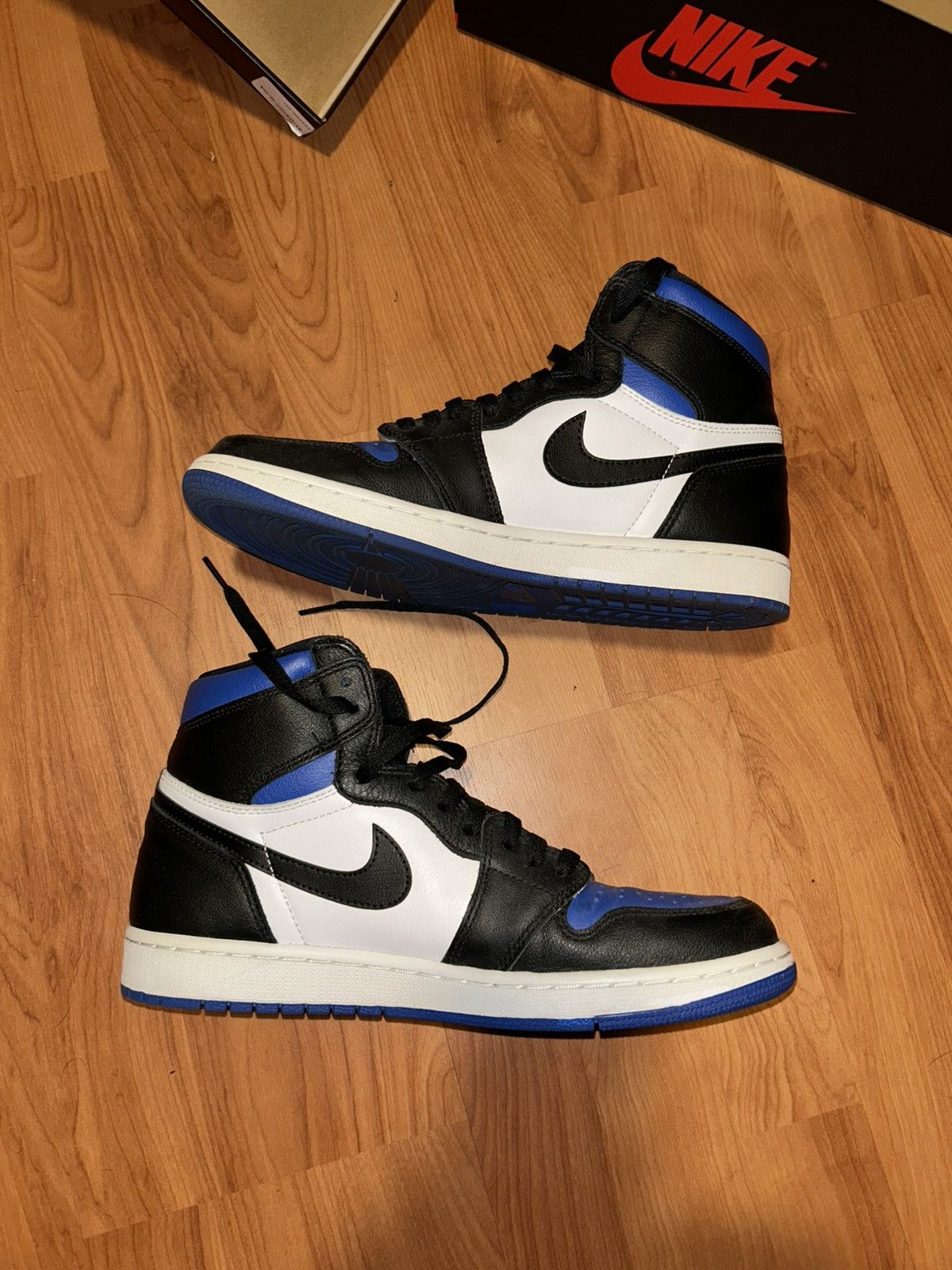 Jordan Brand × Nike Jordan 1 Royal Toe Size US 10.5 / EU 43-44 - 2 Thumbnail