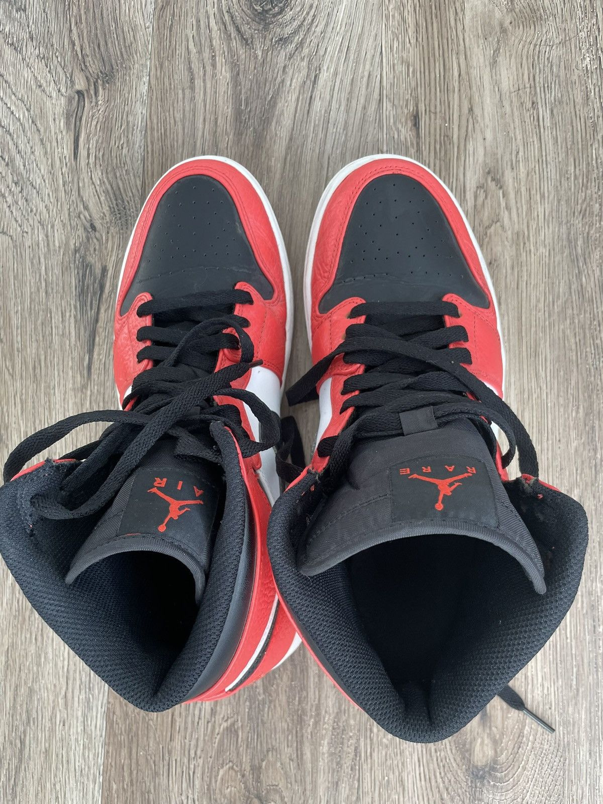 Jordan Brand Men Size 10.5 Air Jordan 1 Rare Air 'Max Orange' Shoes Size US 10.5 / EU 43-44 - 3 Thumbnail