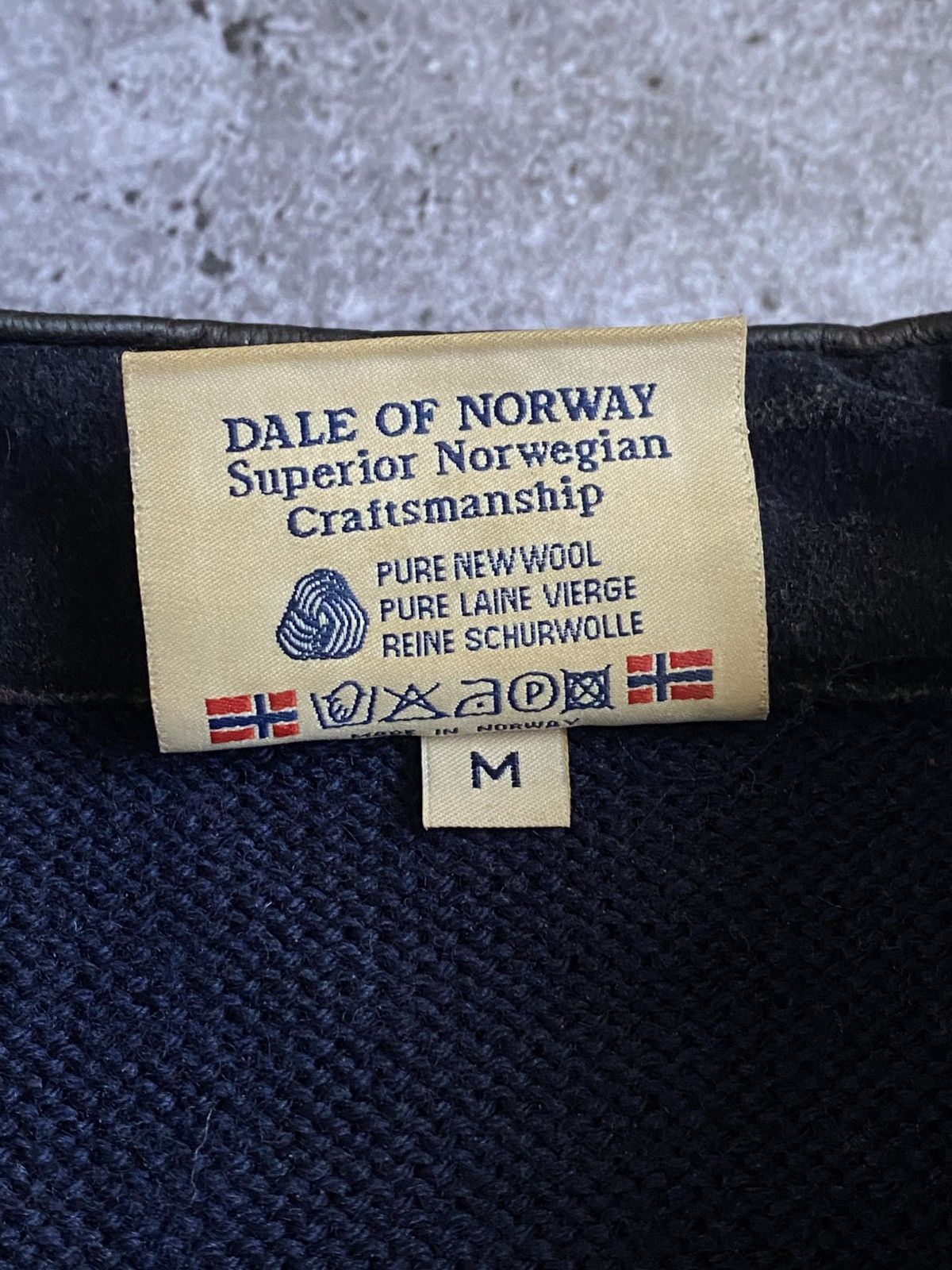 Dale Of Norway × Vintage Vintage Dale of Norway Christmas 2 Button Sweater Wool M Size US M / EU 48-50 / 2 - 9 Thumbnail