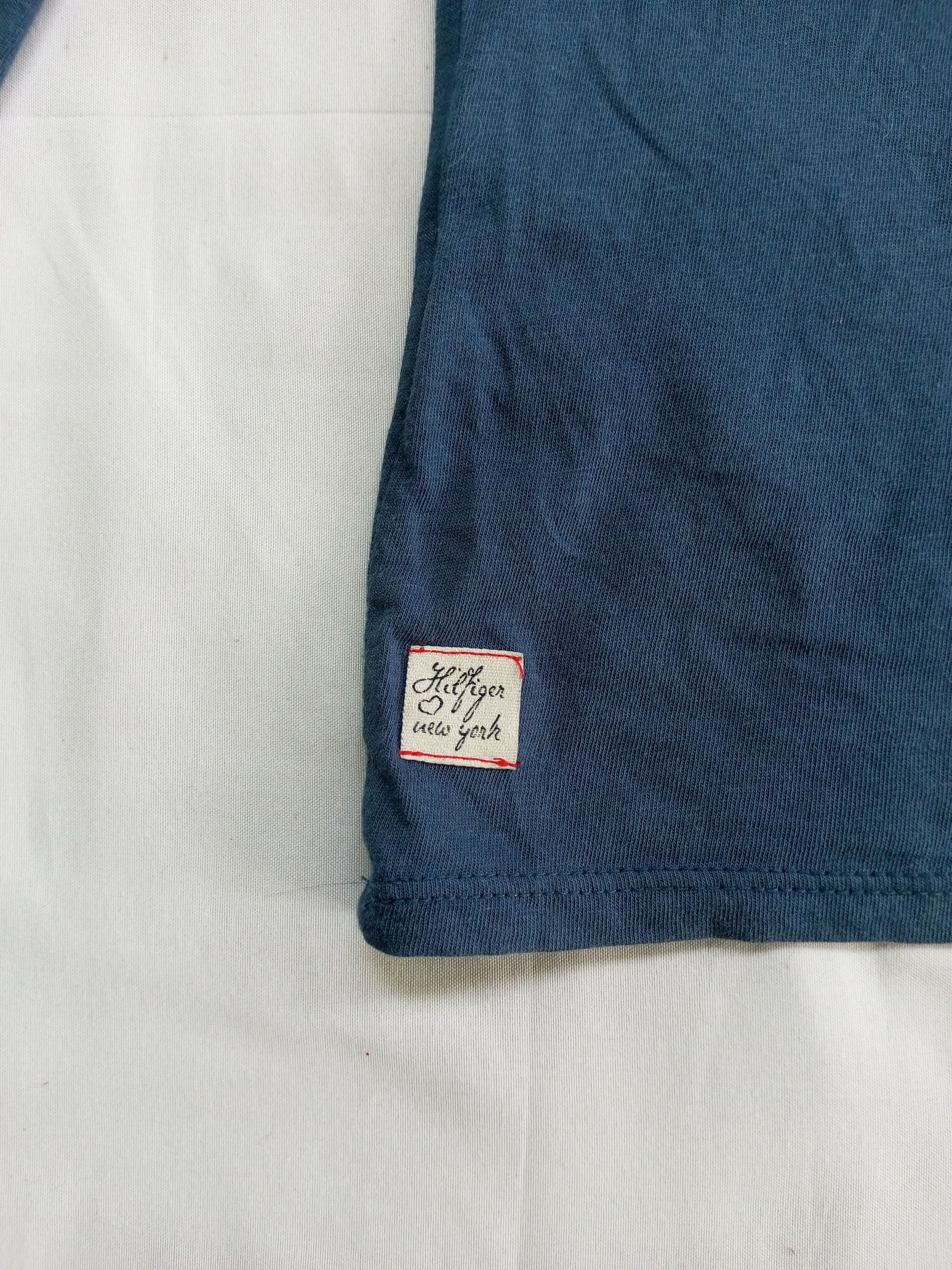 Tommy Hilfiger × Vintage Vintage Tommy Hilfiger Girl Tee Tommy Hilfiger Size US XS / EU 42 / 0 - 13 Thumbnail