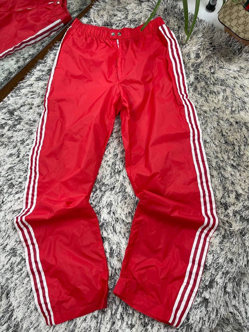 90'S Adidas nylon pants, rustling pants, men's size M, vintage Nylon black type Vintage Second Hand main image 1