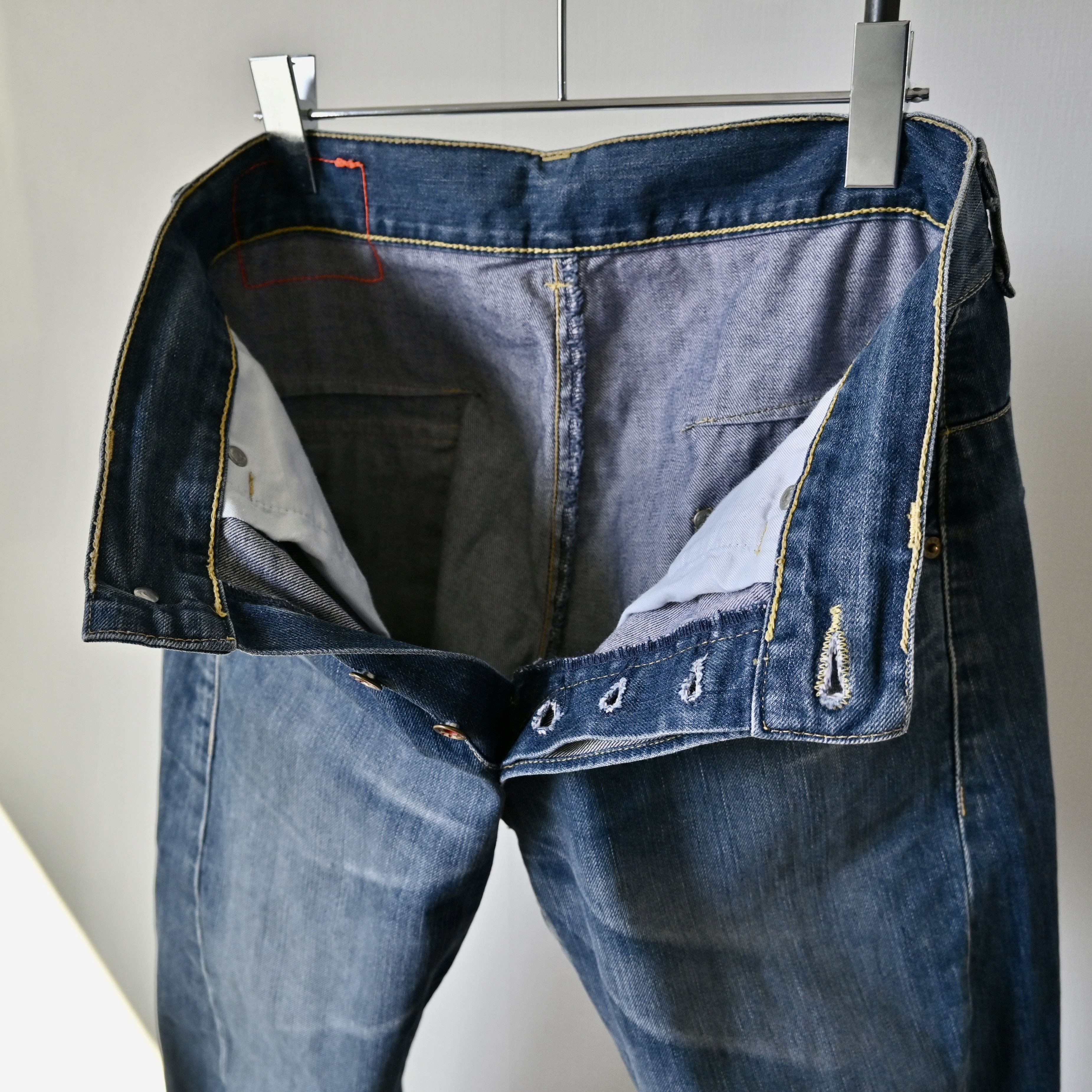 Levi's VTG, 2000s Levi's Europe 3D cut jeans, 30 x 32 Size US 30 / EU 46 - 9 Thumbnail