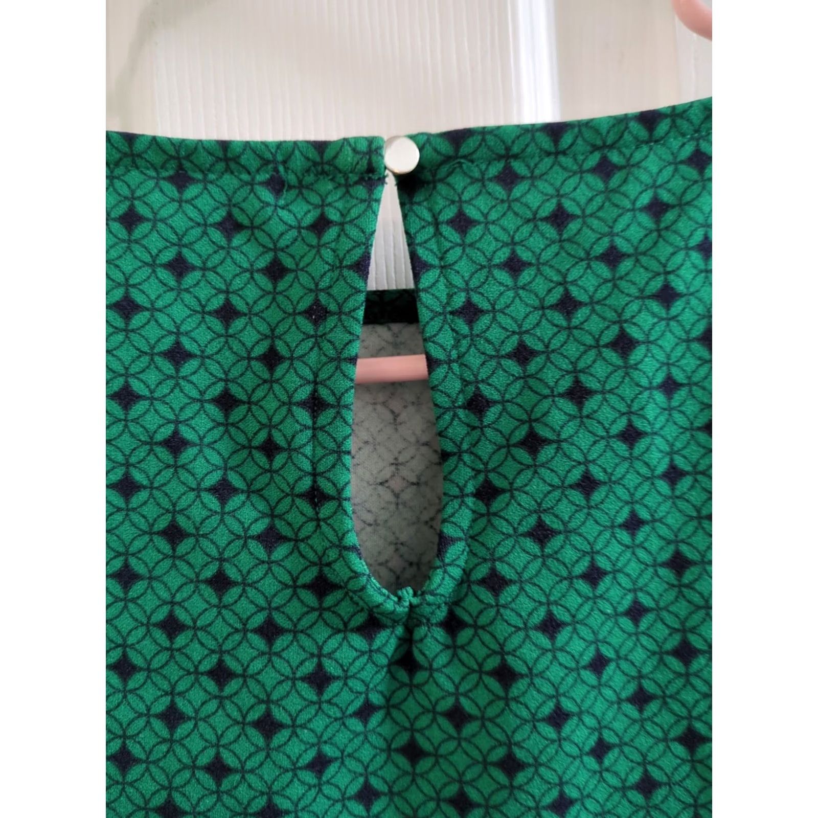 Banana Republic Banana Republic Dress Womens Green Pattern T-Shirt Midi PXS XS Petite Women Size XS Green Dress Size XS / US 0-2 / IT 36-38 - 4 Thumbnail