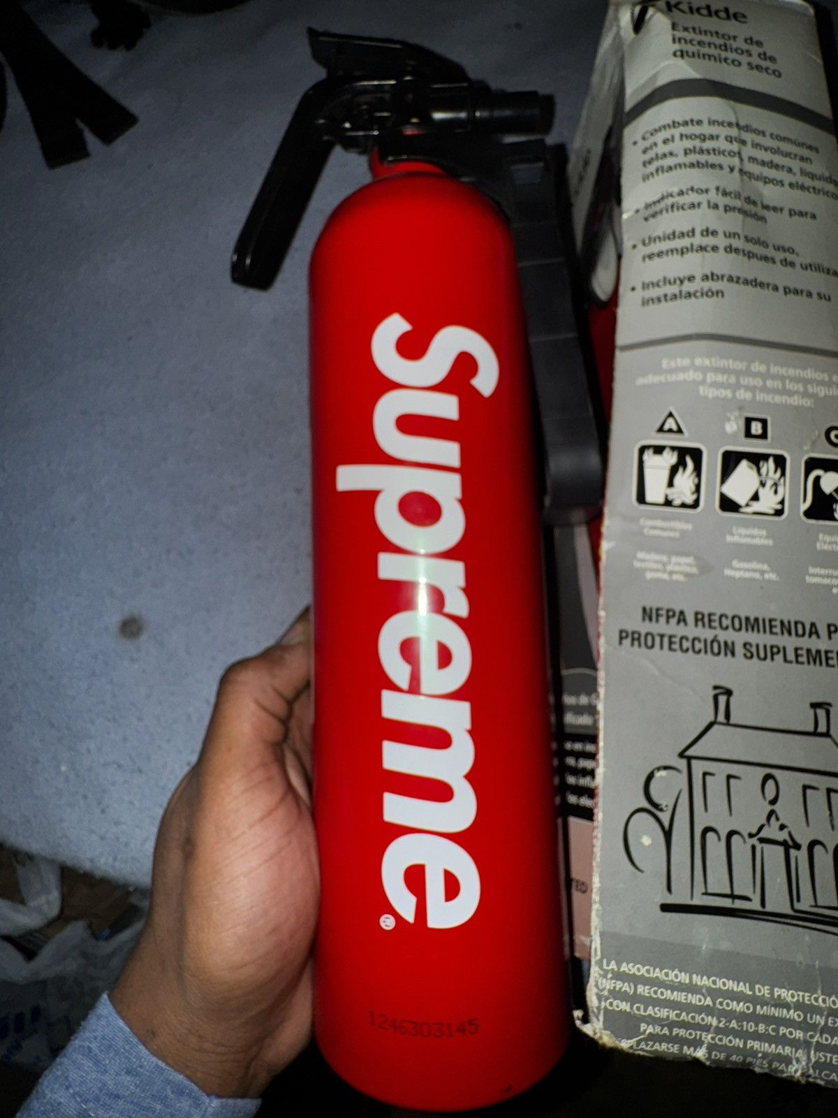 Supreme Supreme/Kiddie Fire Hydrant Size ONE SIZE - 3 Thumbnail