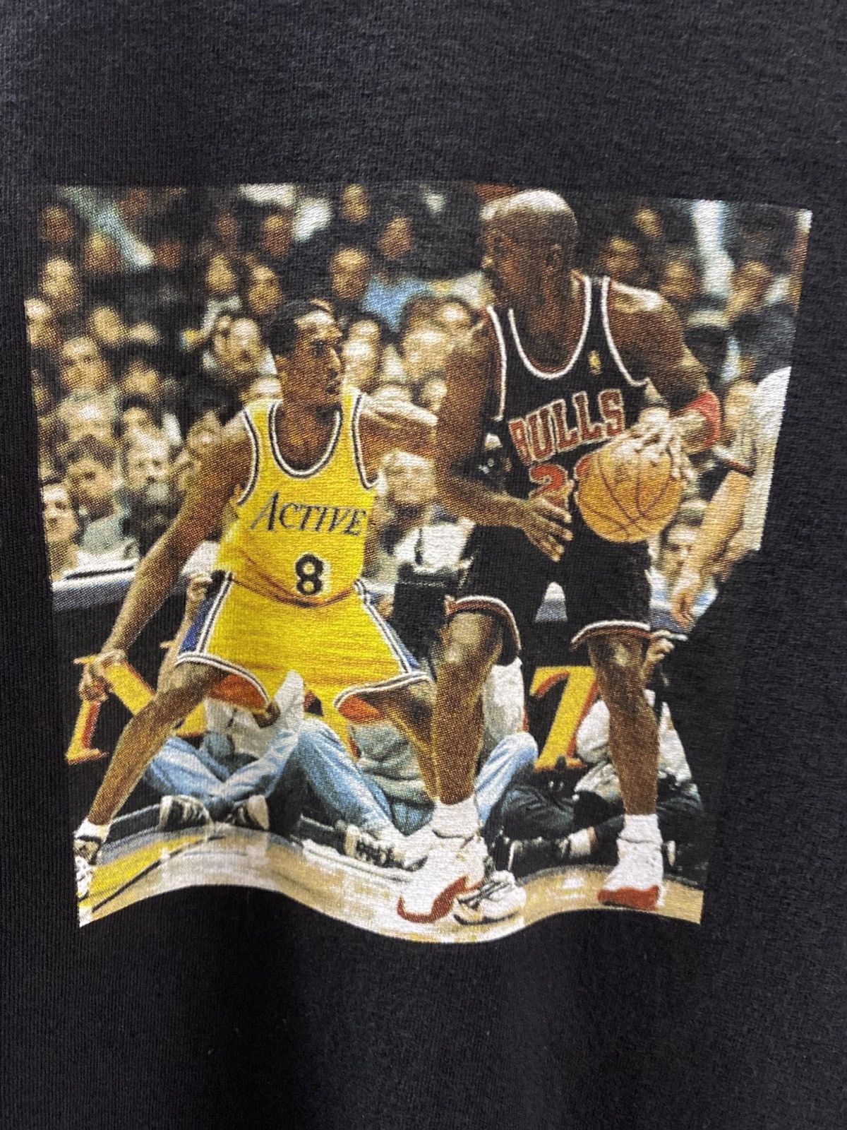 Active Ride Shop Kobe vs. Jordan T-shirt Size US L / EU 52-54 / 3 - 1 Thumbnail