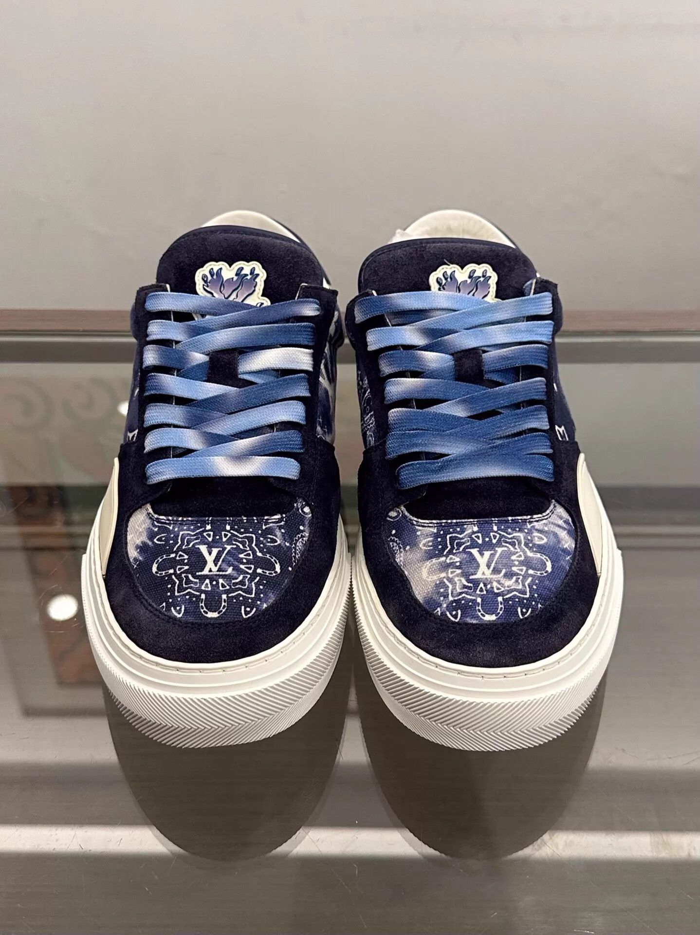 Louis Vuitton LV Ollie Monogram Colorblock Sneaker Men's Uk8.5=EU42.5 Size US 9.5 / EU 42-43 - 3 Thumbnail