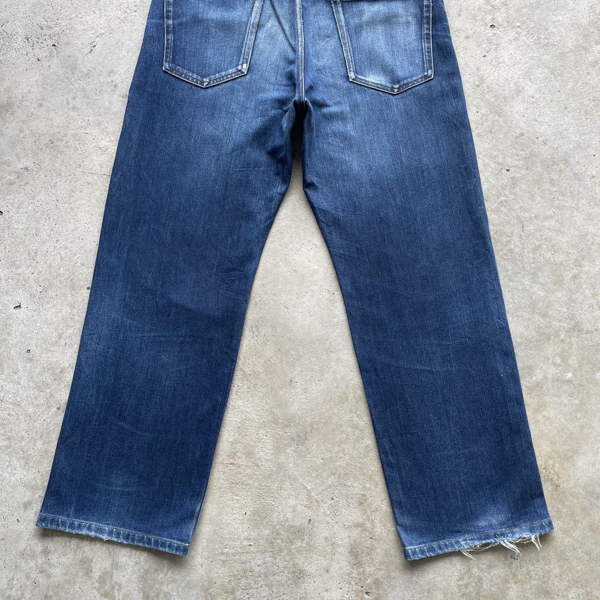 Japanese Brand Japanese Brand GU Distressed Faded Jeans Denim Pants W33 Size US 33 - 9 Thumbnail