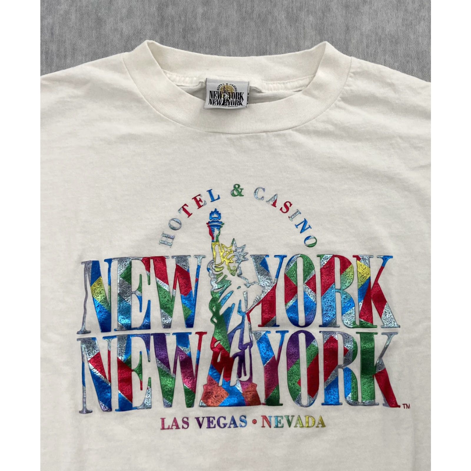Vintage VINTAGE New York New York Hotel Casino T-Shirt Adult XL White 90s Graphic Mens Size US XL / EU 56 / 4 - 3 Thumbnail