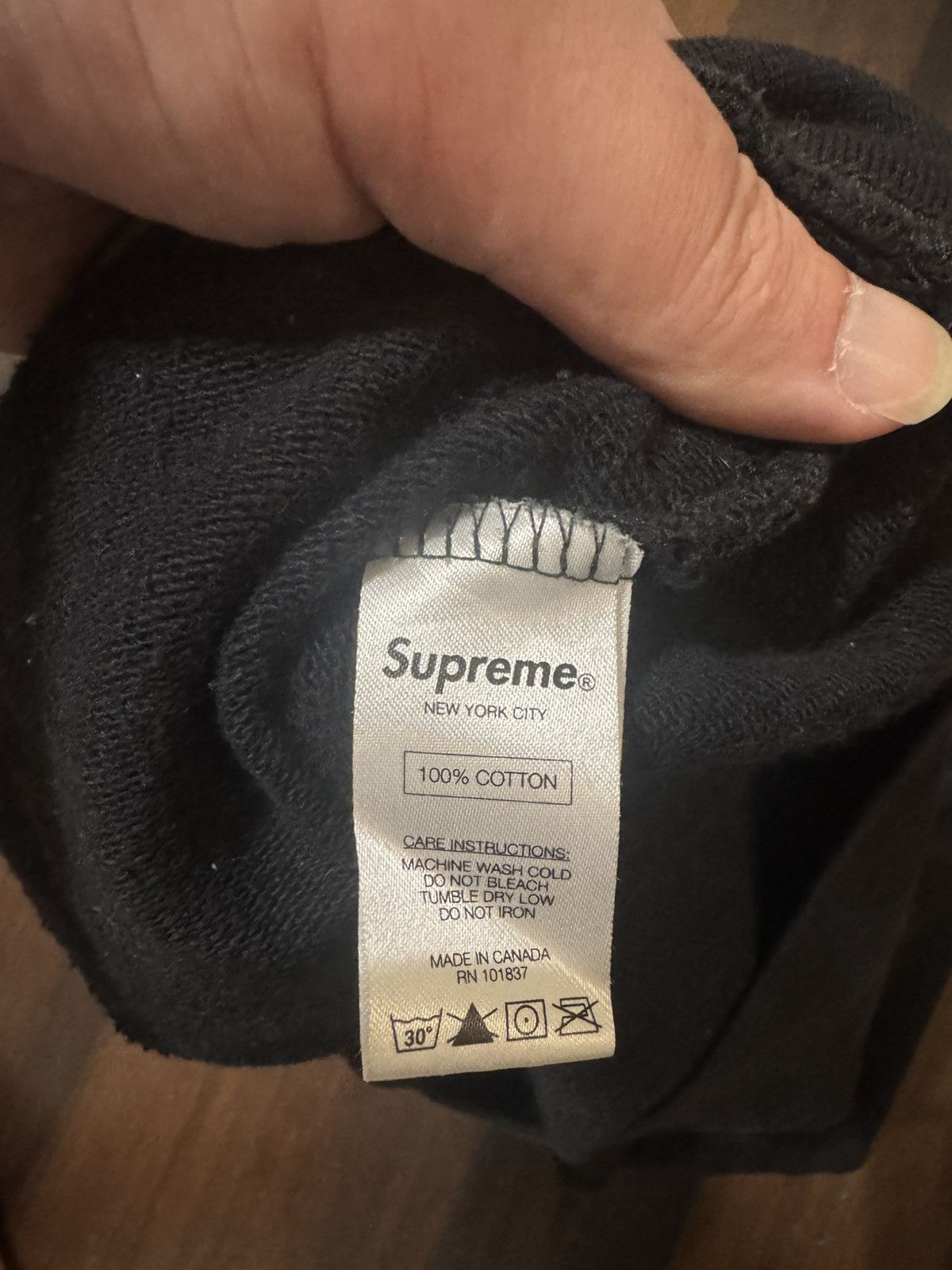 Supreme Supreme 1/4 zip Black Size US XL / EU 56 / 4 - 2 Thumbnail