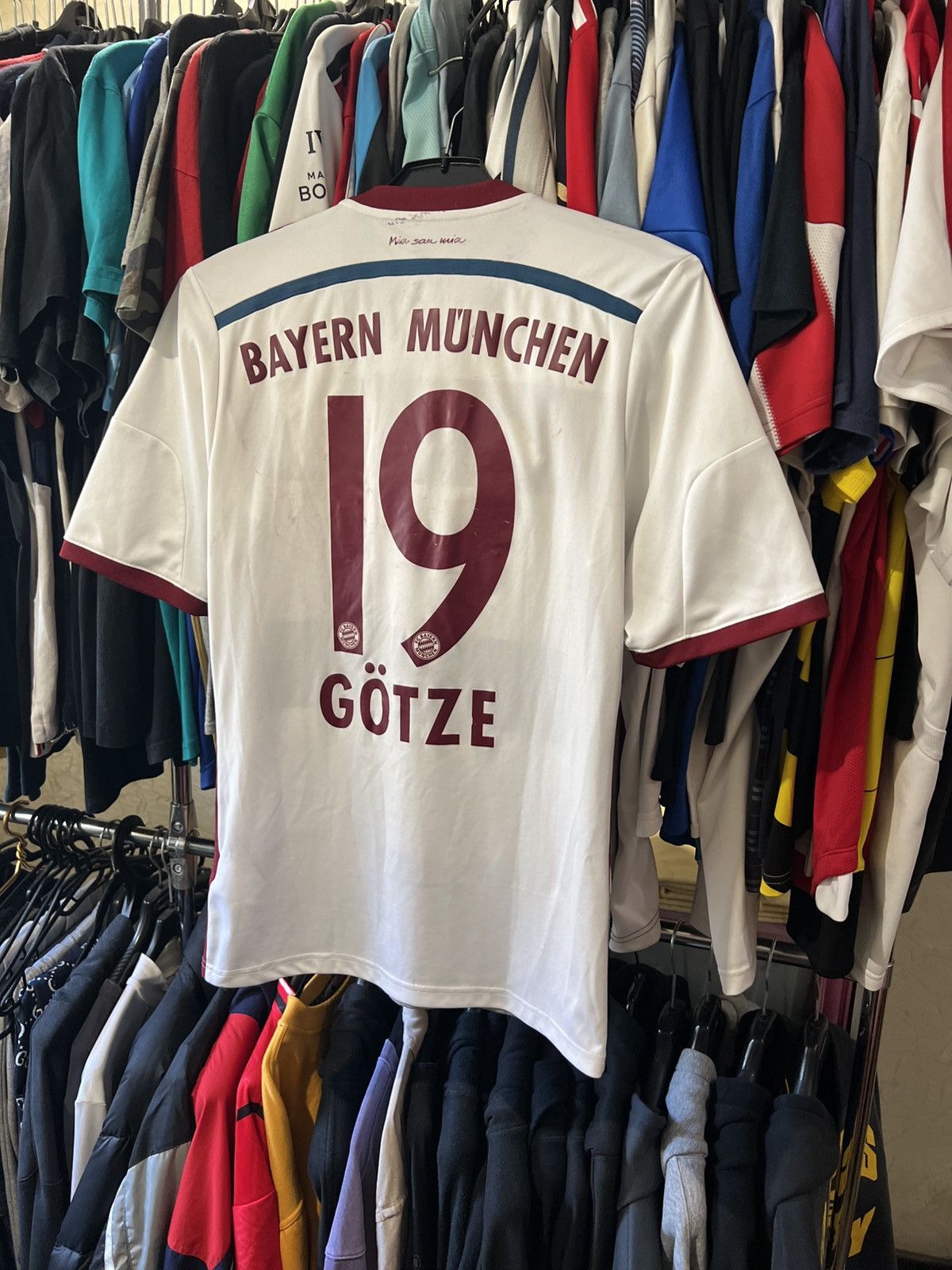 Other 2014/2015 ADIDAS BAYERN MUNICH #19 MARIO GOTZE AWAY FOOTBALL Size US S / EU 44-46 / 1 - 2 Thumbnail