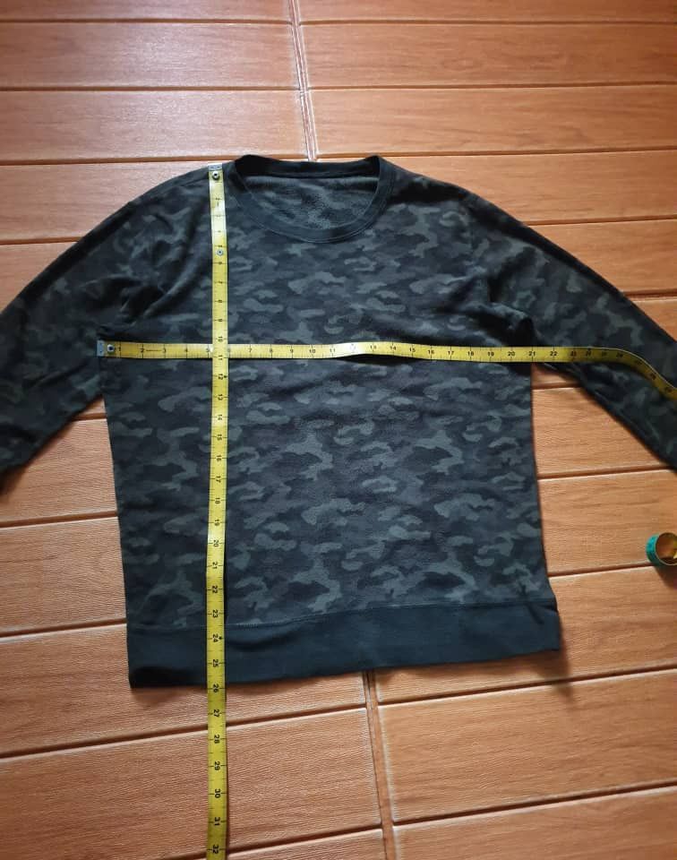 Japanese Brand Camouflage uniqlo Japanese brand fleece Sweater Size US M / EU 48-50 / 2 - 6 Thumbnail