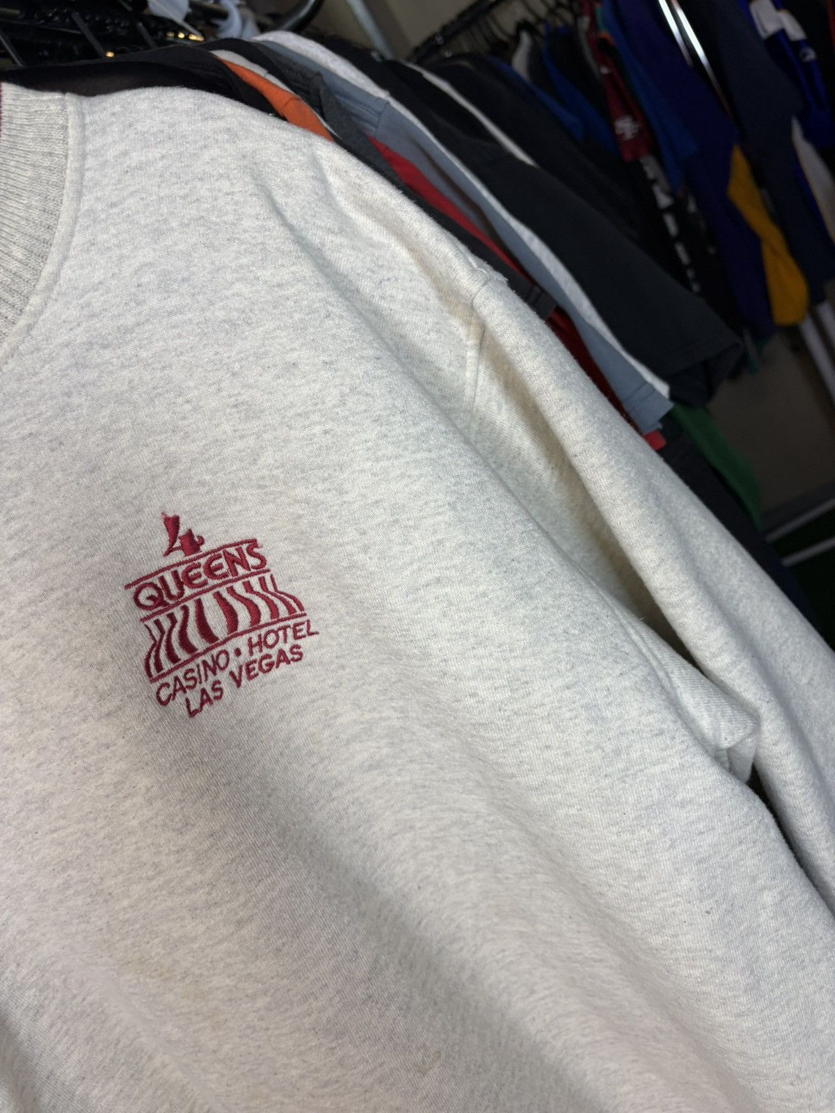 Fruition × Vintage Vintage 1990’s queens Las Vegas Crewneck sweatshirt Size US L / EU 52-54 / 3 - 3 Thumbnail