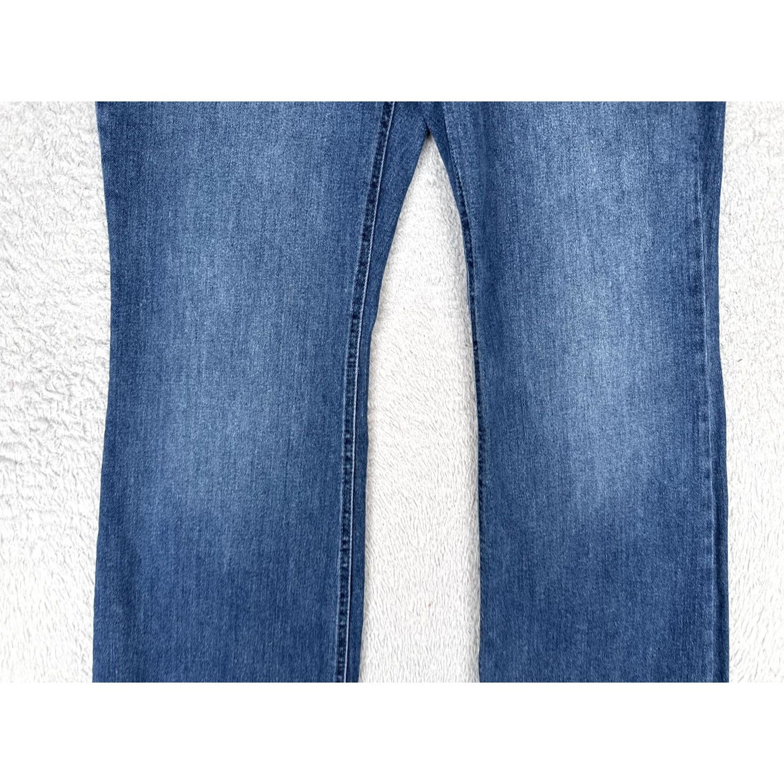 Old Navy Old Navy Wow Flare Jeans Womens 14 Blue Med Wash High Rise Stretch 32x31 Denim Jeans Womens 14 Blue Medium Wash Flared Stretch Old Navy Jeans Mens? Size 36" / US 14 / IT 50 - 3 Thumbnail