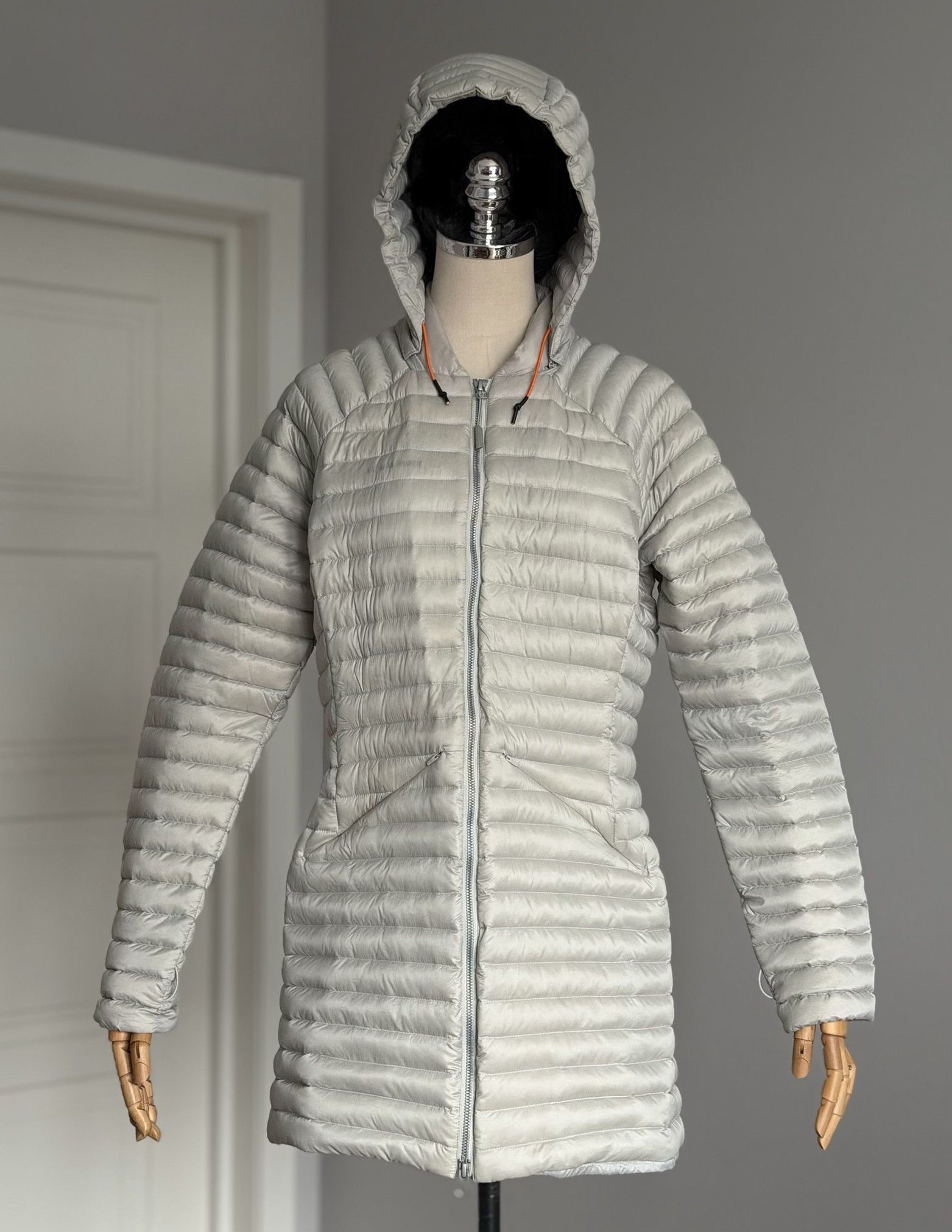 Mammut MAMMUT ALVRA Eiger Extreme 850+ Pertex Quantum Light Parka Size US M / EU 48-50 / 2 - 1 Thumbnail