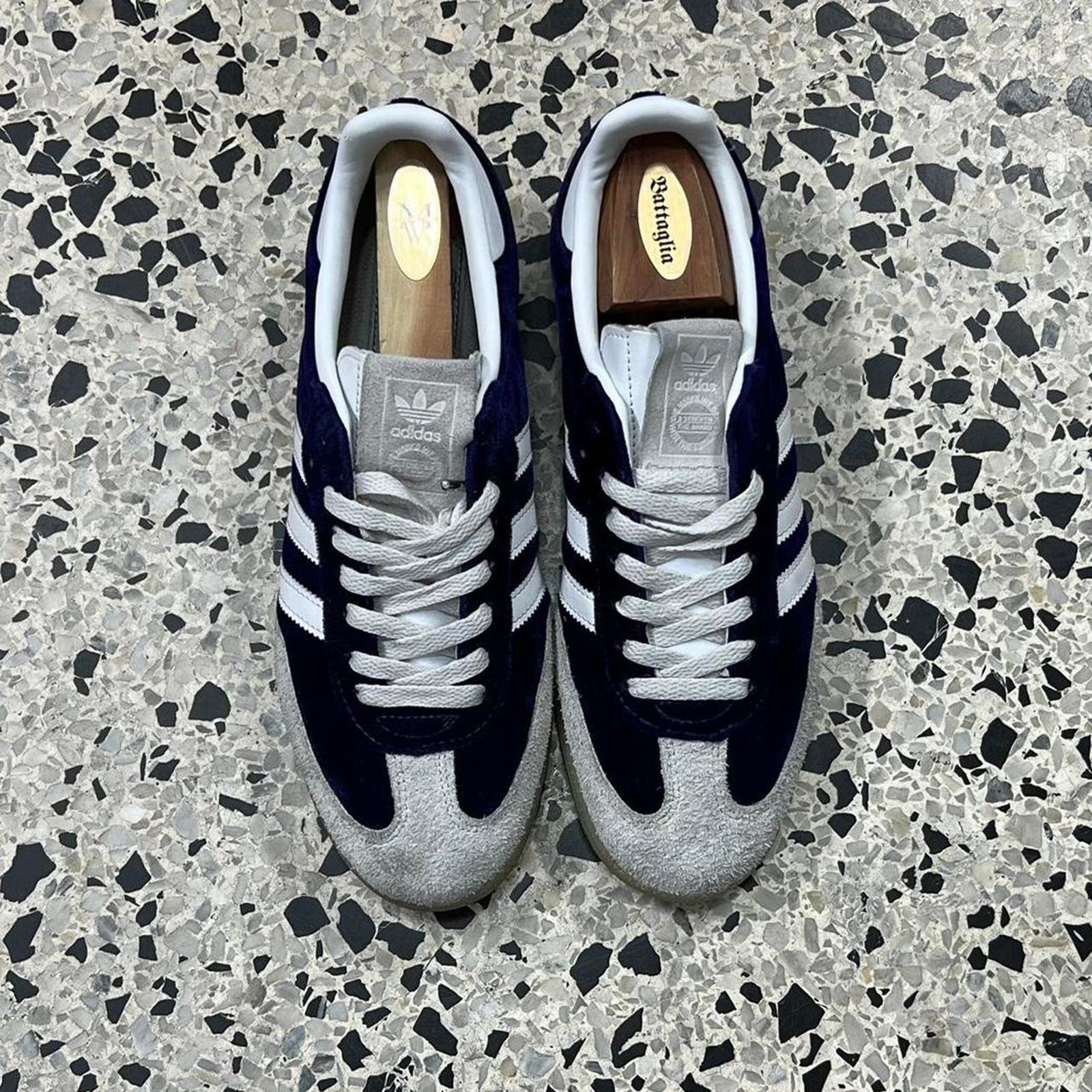 Adidas ADIDAS 4/20 PURPLE HAZE SAMBA W/ SECRET STASH POCKET: Size US 9 / EU 42 - 5 Thumbnail