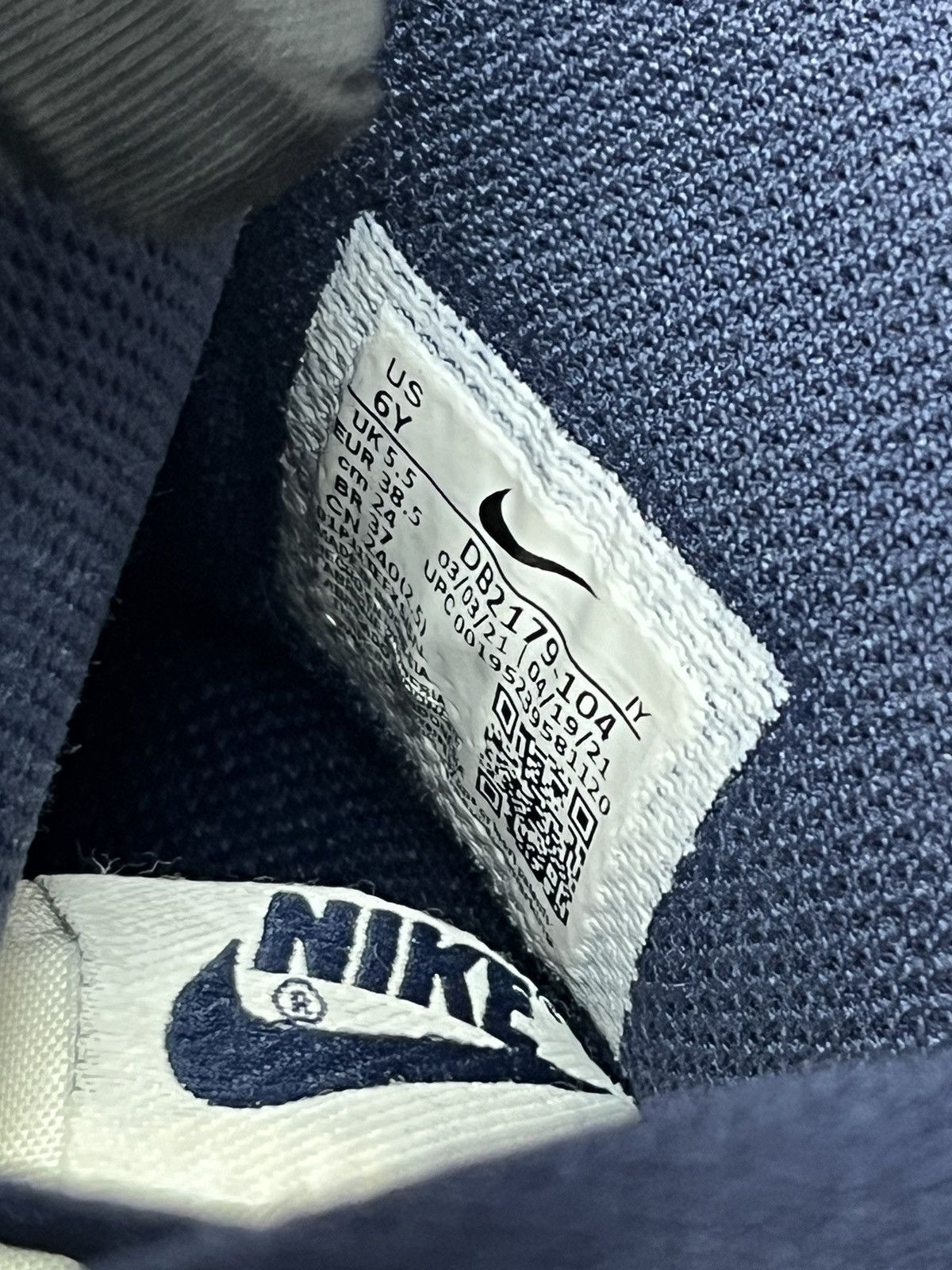 Nike Nike Dunk High Midnight Navy DB2179-104 Size US 5.5 / EU 38 - 2 Thumbnail