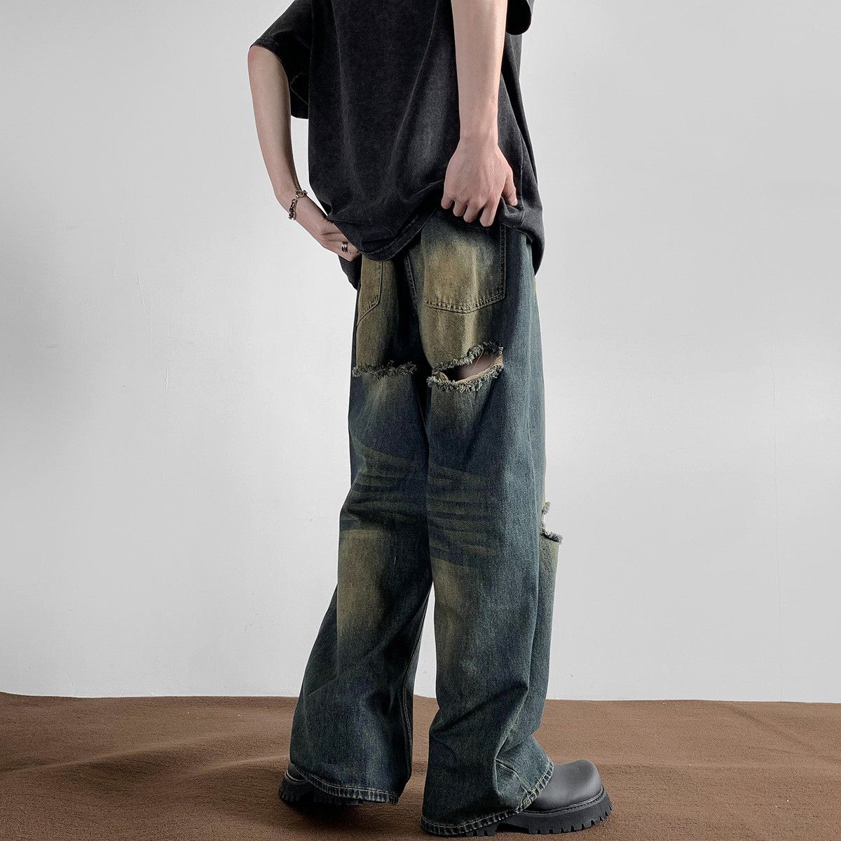 Japanese Brand Men's retro high street loose straight casual ripped jeans Size US 32 / EU 48 - 4 Thumbnail