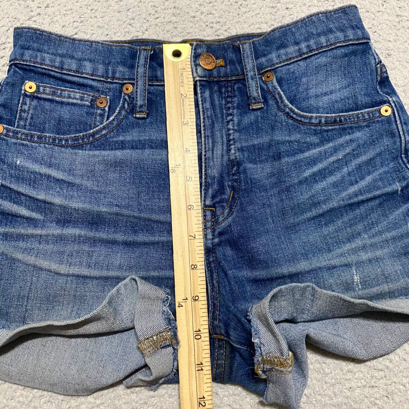 Madewell Madewell Jeans Shorts Blue Denim Inseam 3" Cut Off High Rise 24 Women XS-Plus? Size 42" / US 20 - 6 Thumbnail