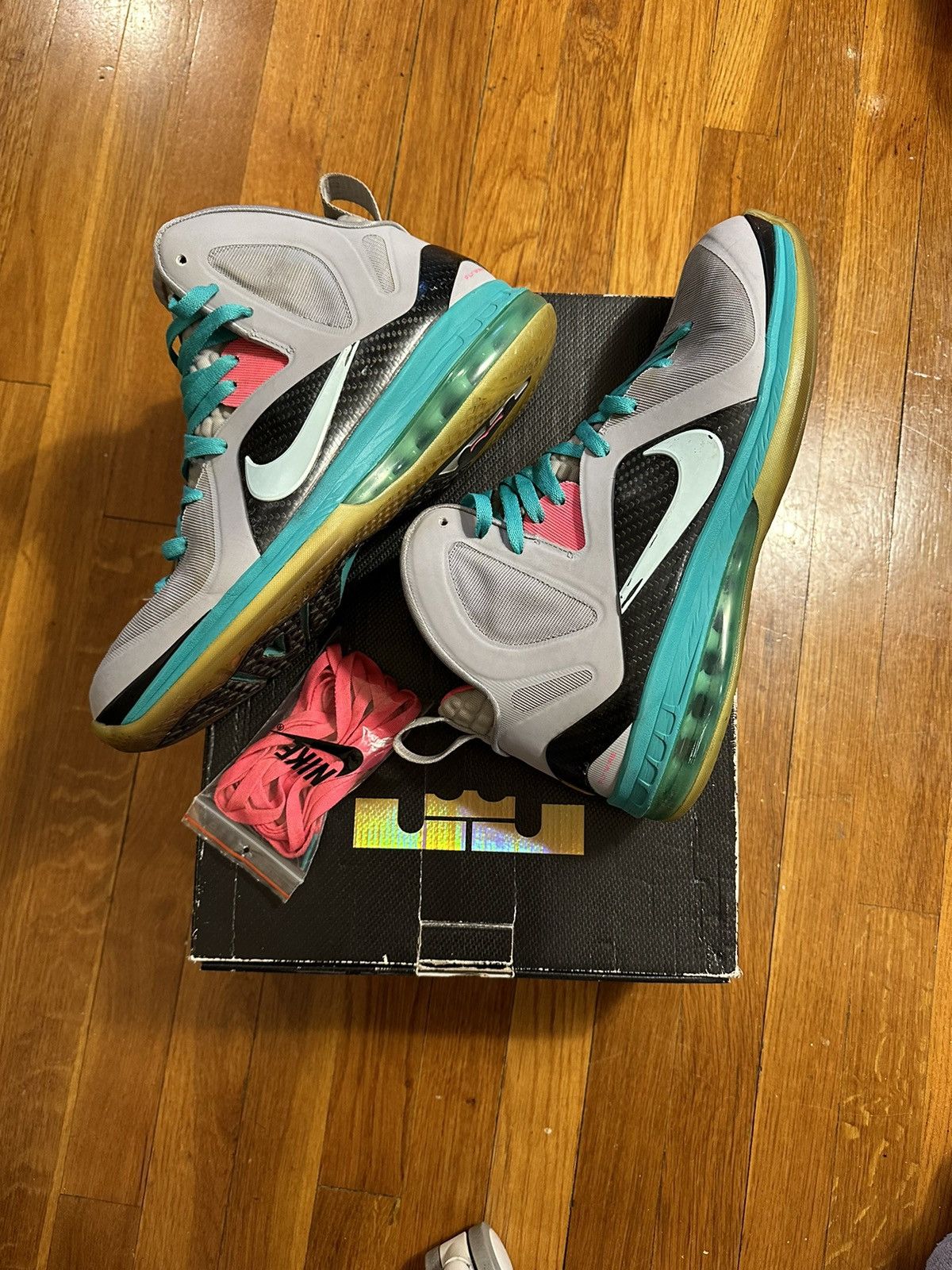Nike Nike Lebron 9 South Beach P.S. Elite Size US 12 / EU 45 - 1 Thumbnail