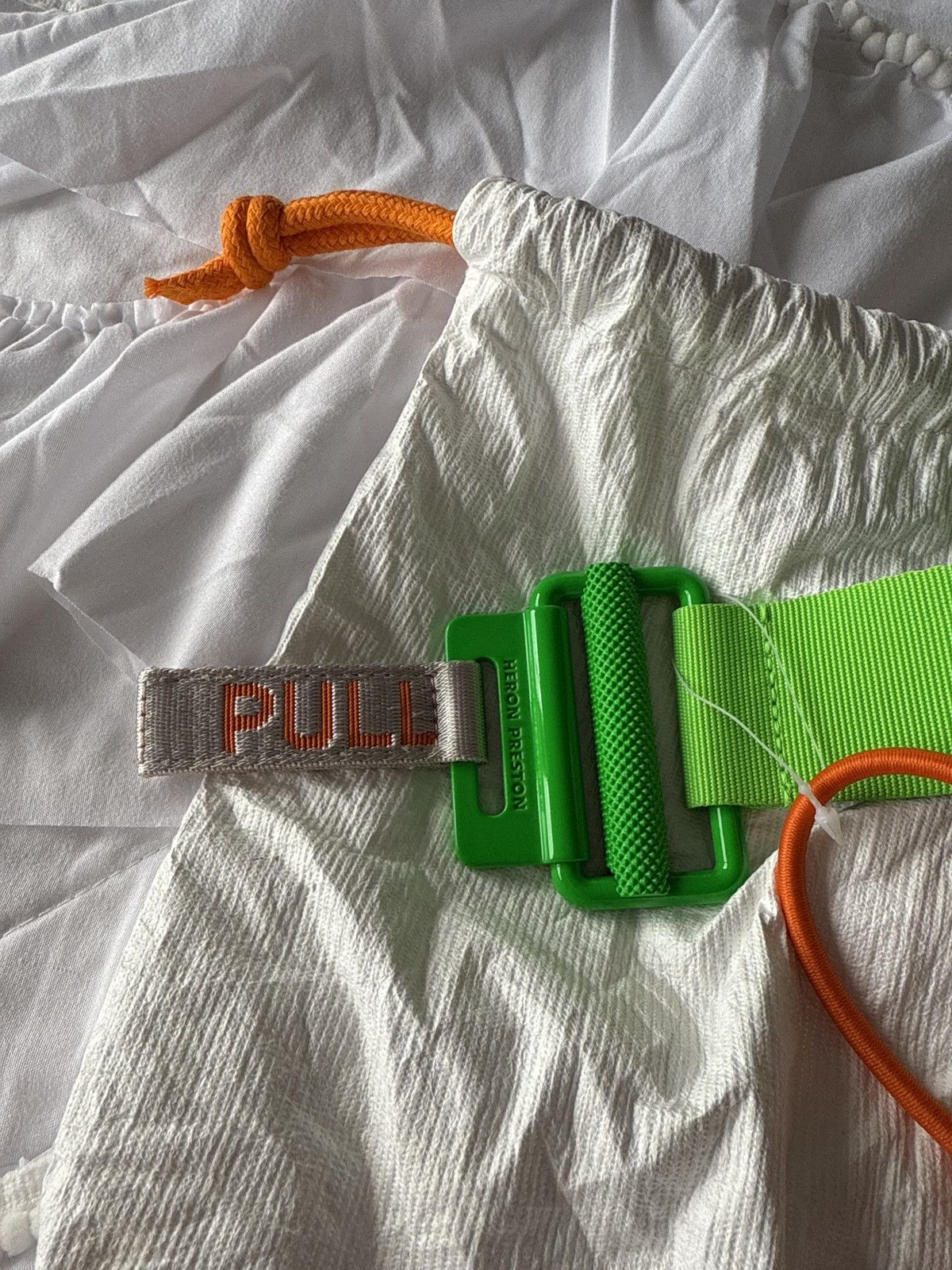Heron Preston Heron Preston “Tape Belt” AKA Roller-Coaster Belt Size ONE SIZE - 4 Thumbnail