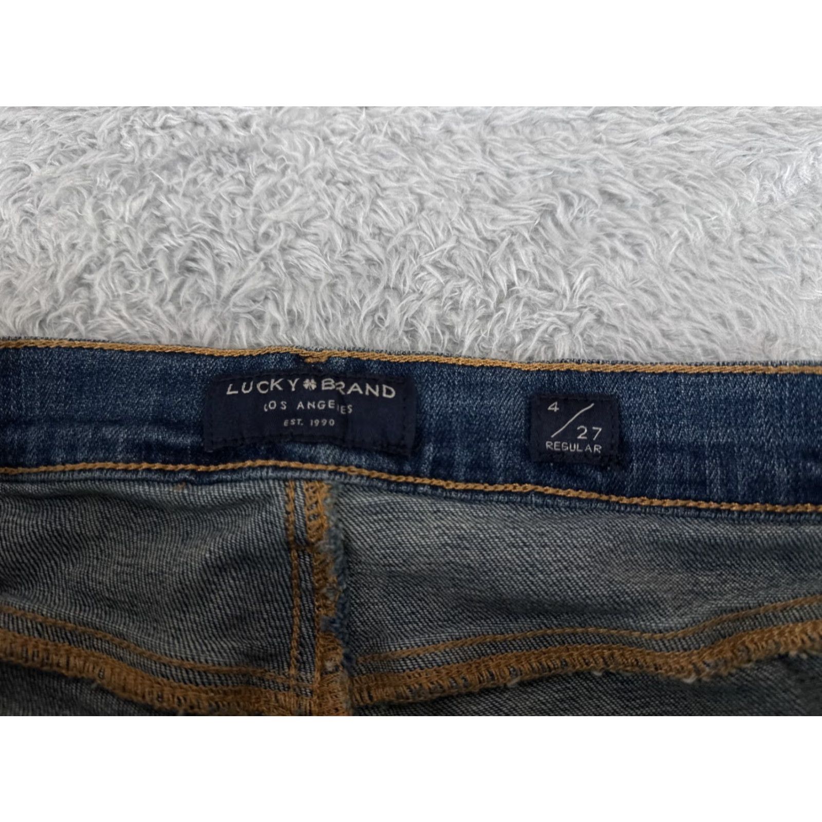 Lucky Brand VINTAGE Lucky Brand Jeans Women 4 Blue Denim Jeans Mid Rise Straight 28x31 Cotton 5-Pocket Design Mens? Size 27" / US 4 / IT 40 - 6 Thumbnail