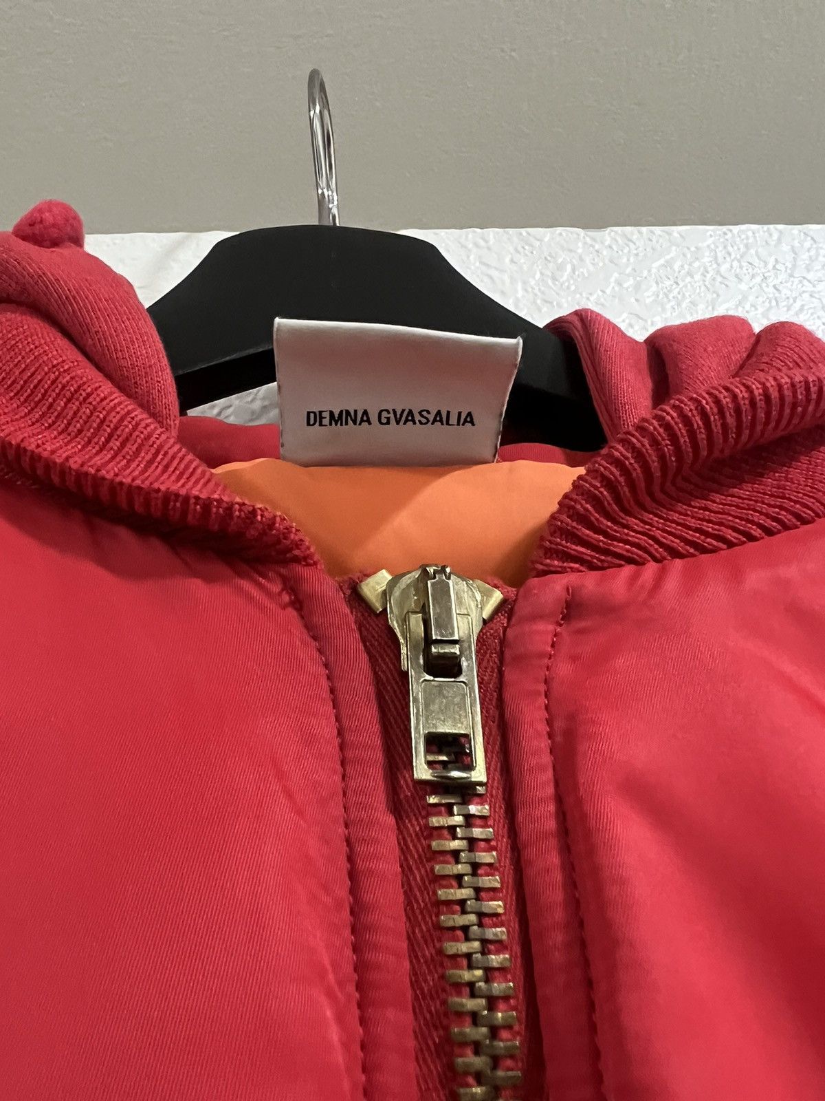 Vetements Vetements Red Cropped Bomber Jacket Size US S / EU 44-46 / 1 - 4 Thumbnail