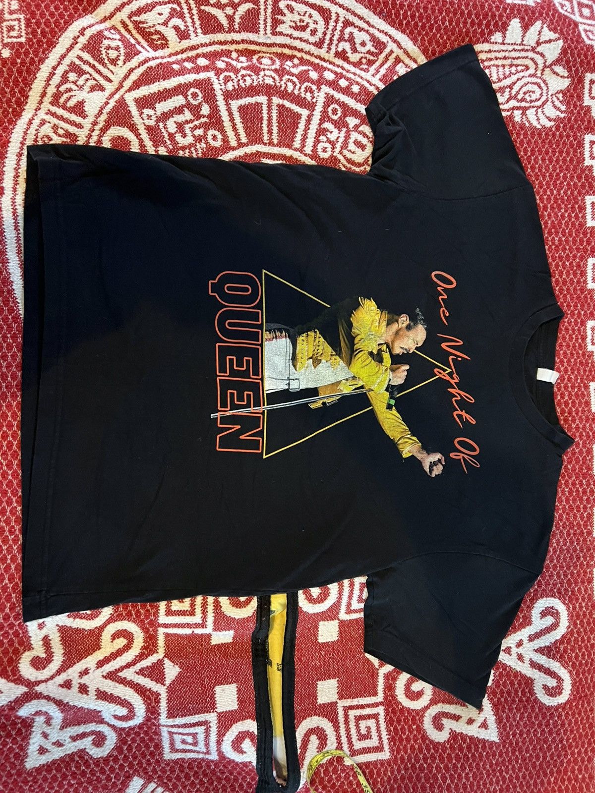 Band Tees × Vintage “One Night of Queen” band tee Size US L / EU 52-54 / 3 - 1 Thumbnail