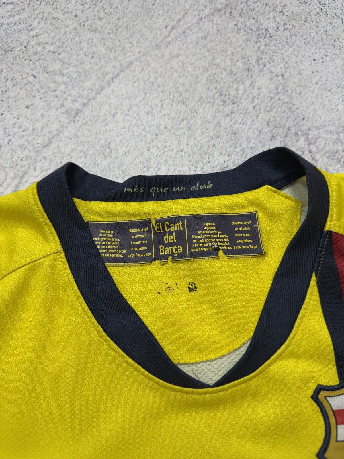 Nike NIKE BARCELONA 2008 2009 AWAY FOOTBALL SHIRT SOCCER JERSEY Size US S / EU 44-46 / 1 - 8 Thumbnail