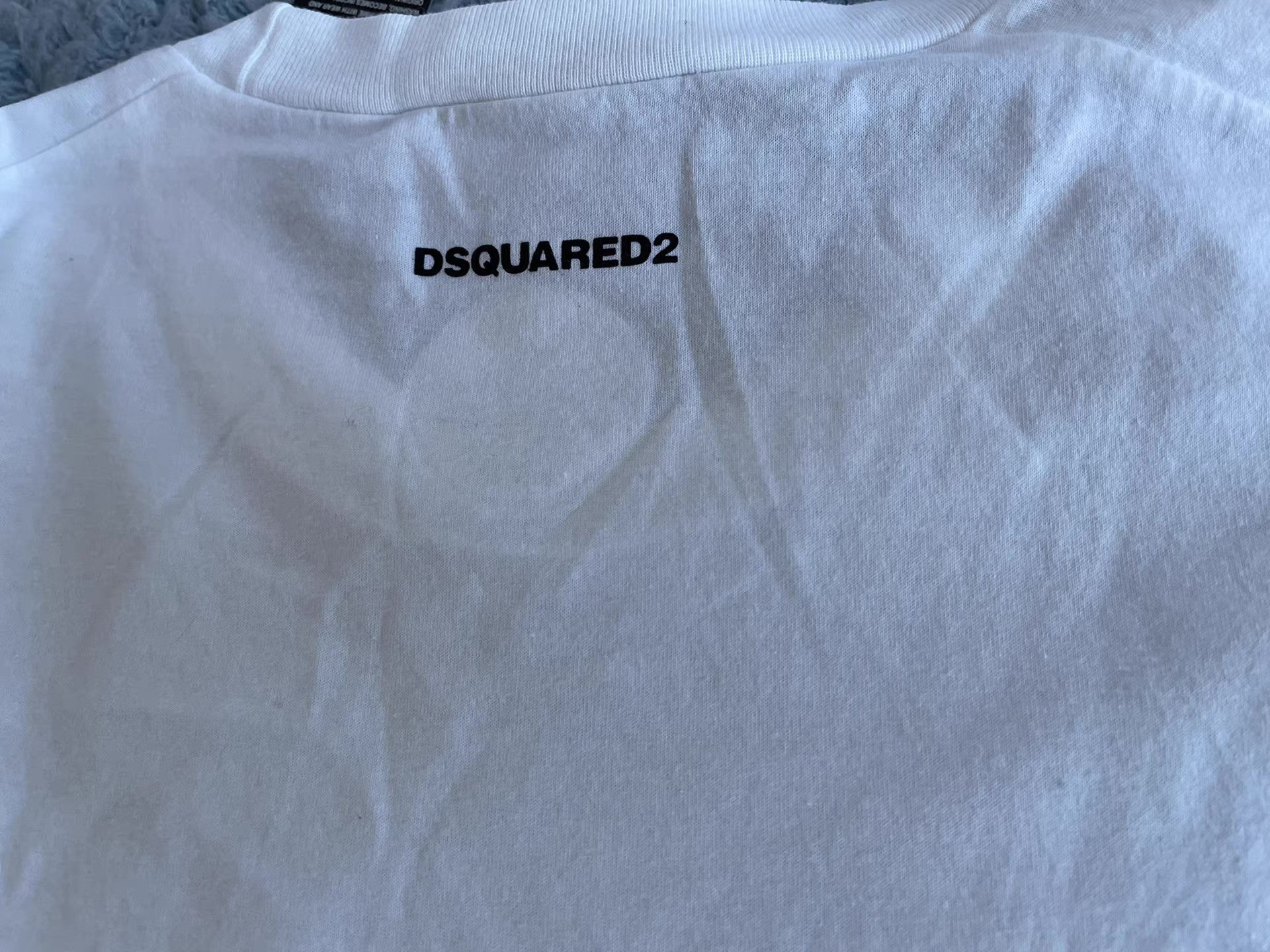 Dsquared2 Brand new DSquared2 D2 white short-sleeve T-shirt Size US XL / EU 56 / 4 - 4 Thumbnail