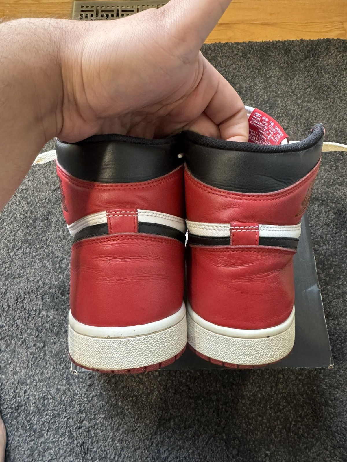 Jordan Brand Jordan 1 Chicago 2015 Size US 11 / EU 44 - 4 Thumbnail