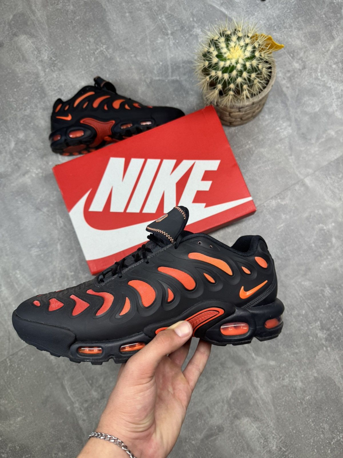 Nike NIKE AIR MAX PLUS DRIFT Size US 11 / EU 44 - 1 Thumbnail