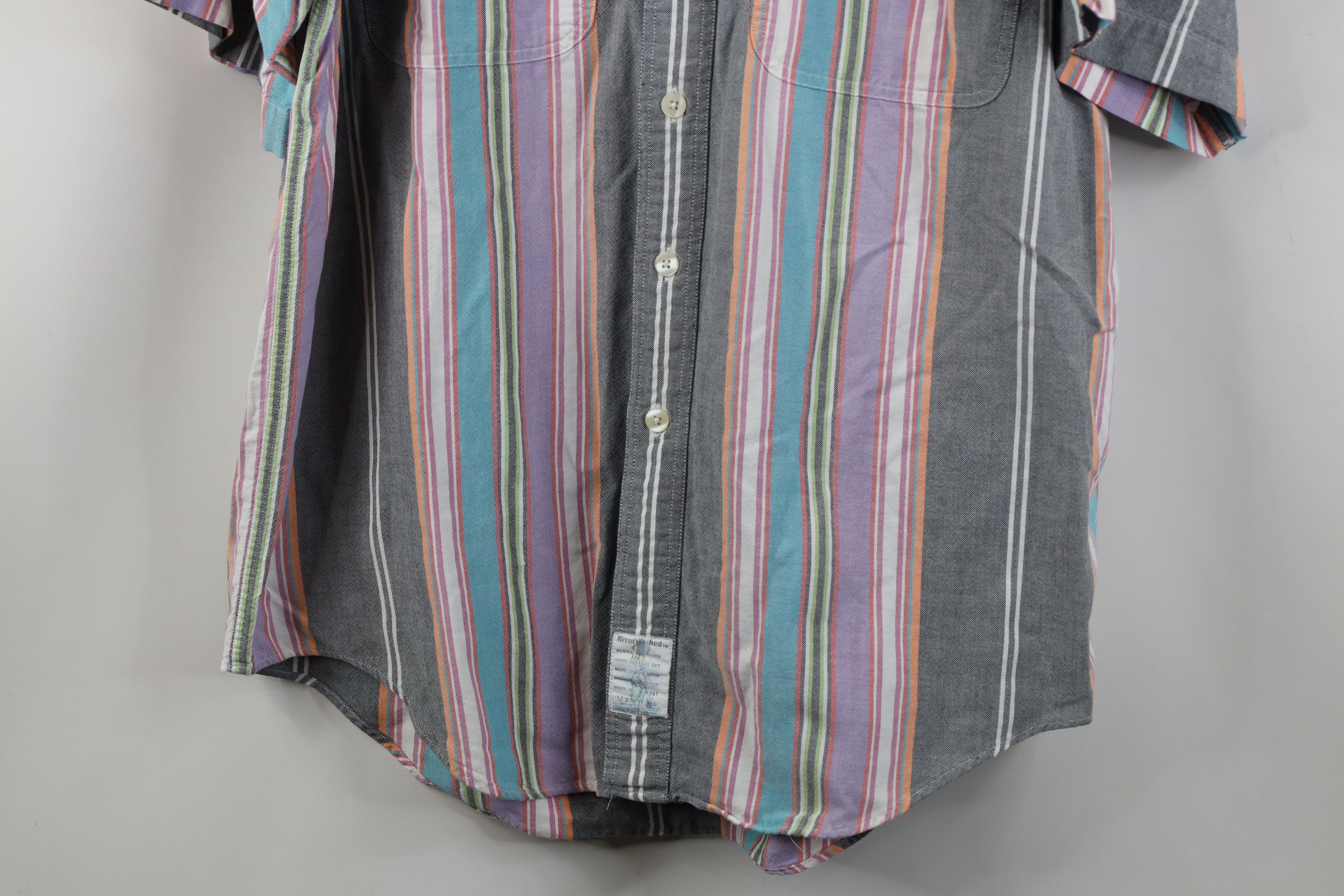 Vintage Vintage 90s Streetwear Rainbow Short Sleeve Button Shirt Size US L / EU 52-54 / 3 - 3 Thumbnail
