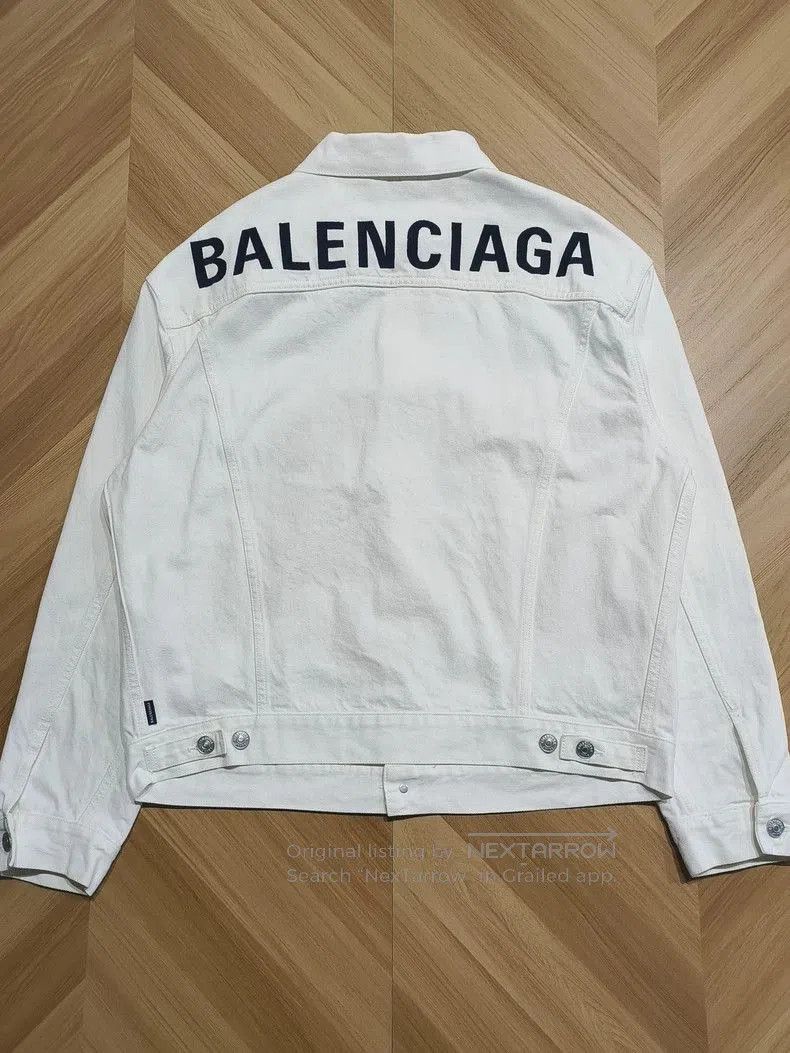 Balenciaga Balenciaga Denim Jacket with Back Logo. Size US XL / EU 56 / 4 - 1 Thumbnail