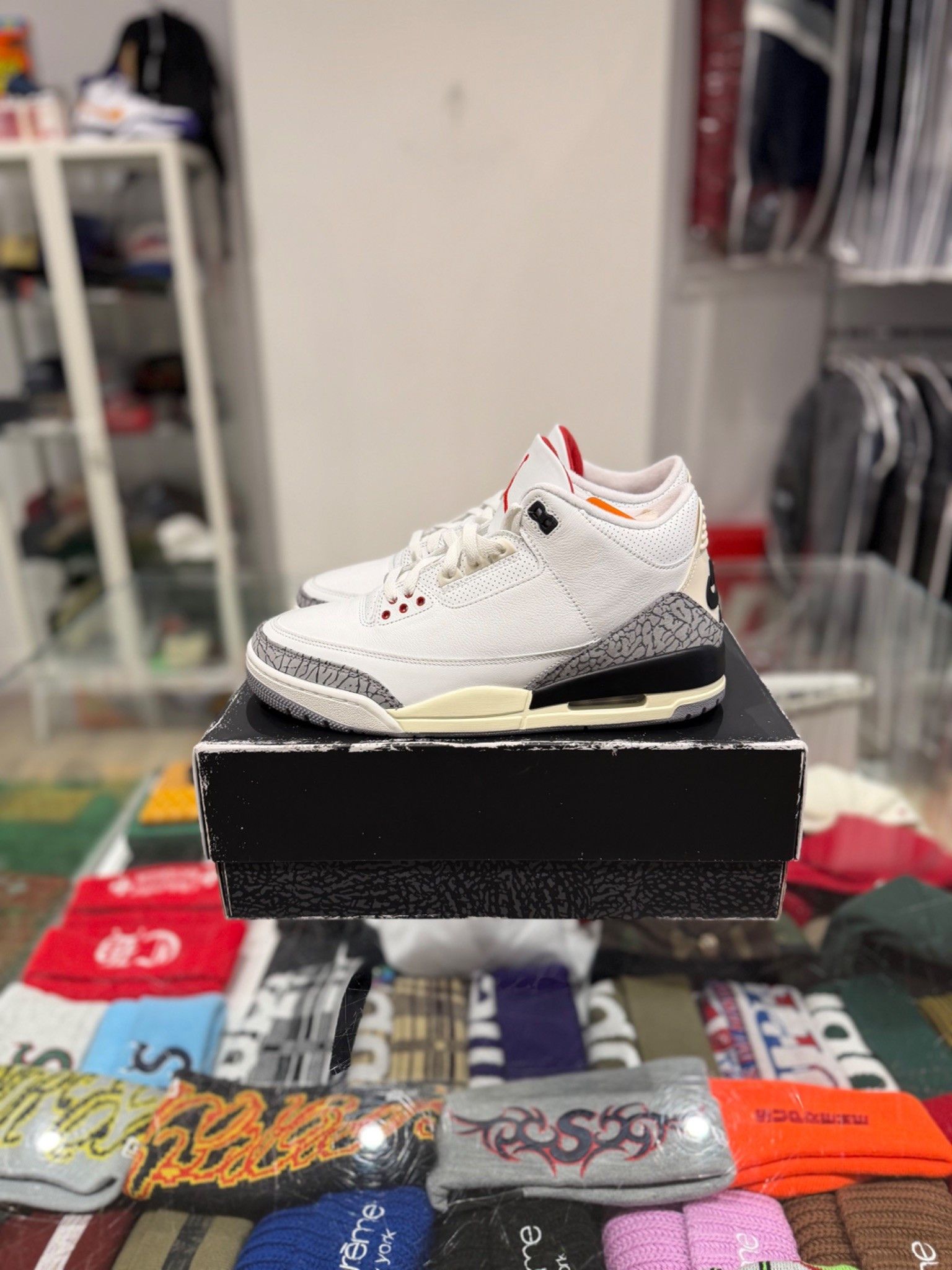 Jordan Brand Jordan 3 White Cement Reimagined Size US 10 / EU 43 - 2 Thumbnail
