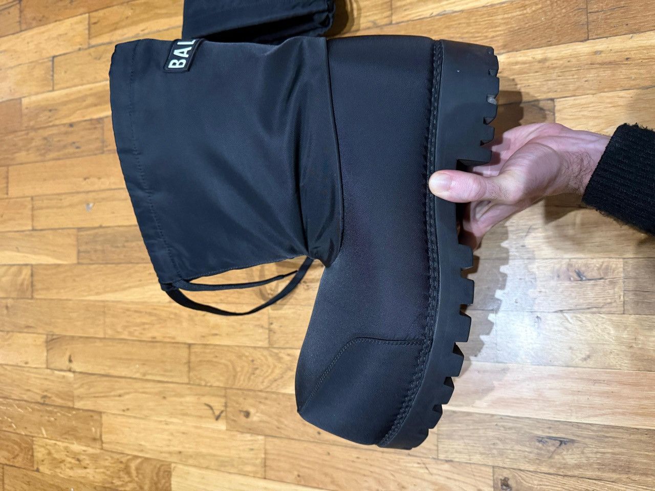 Balenciaga Runner Burgundy size 44