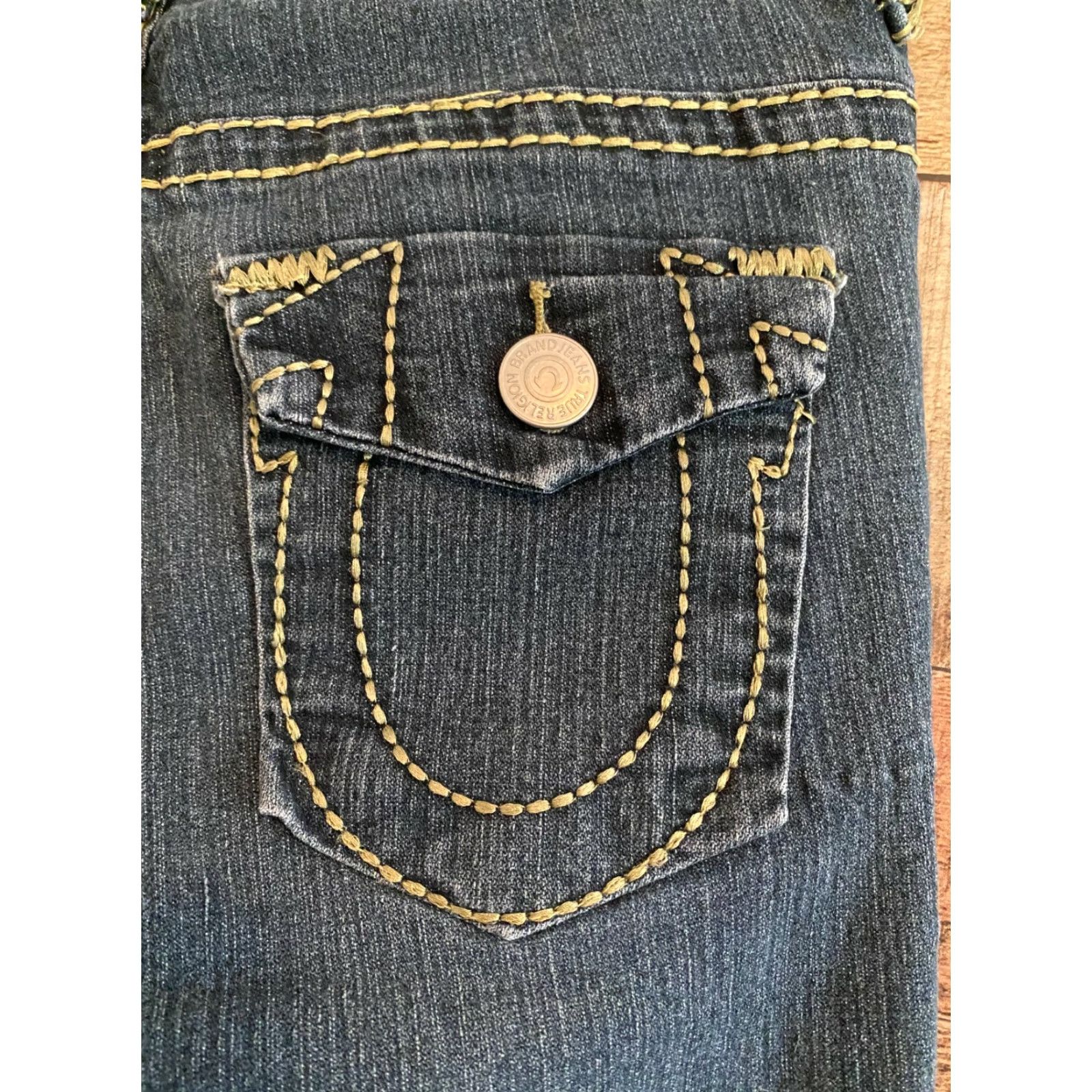 True Religion True Religion Joey Super T Bootcut Jeans Women's Size 27 Blue Medium Wash Regular Rise Vintage? No (remove) No N/A Size 27" / US 4 / IT 40 - 5 Thumbnail