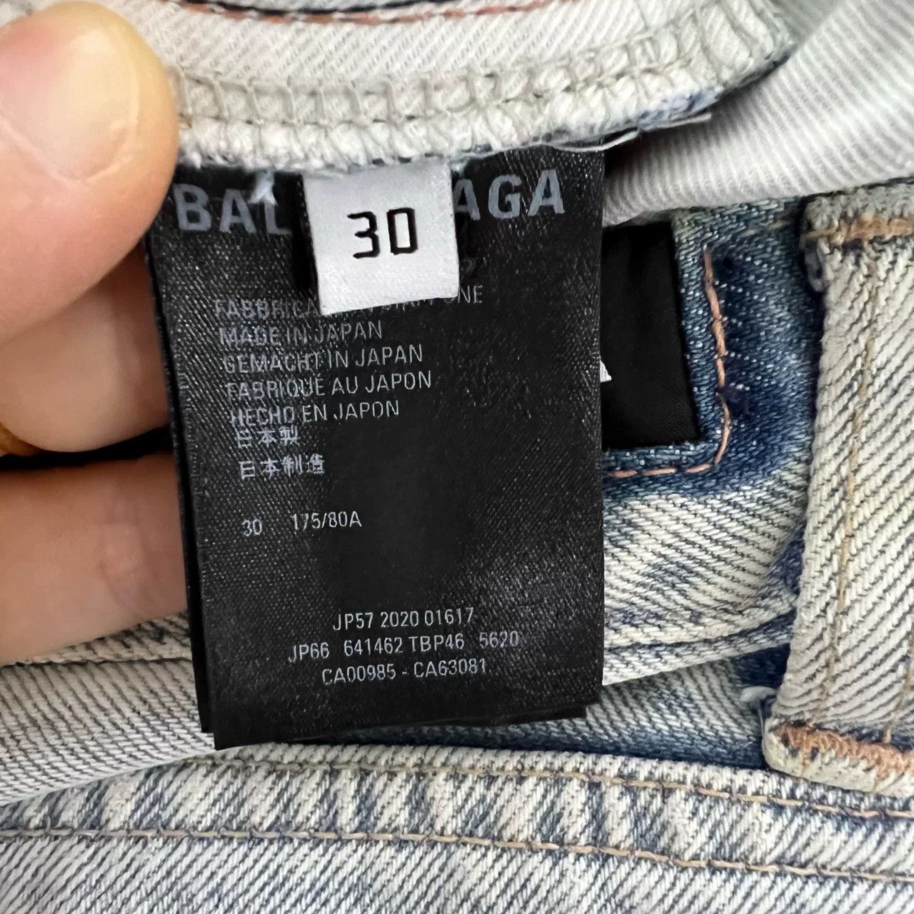 Balenciaga Balenciaga Bleached Washed Jeans 30 Size US 30 / EU 46 - 4 Thumbnail