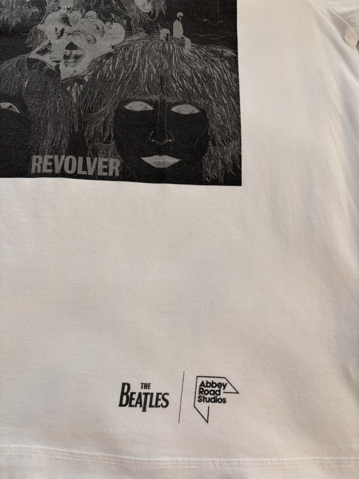 Band Tees Beatles Revolver 2022 Special Edition T-Shirt XL Size US XL / EU 56 / 4 - 4 Thumbnail