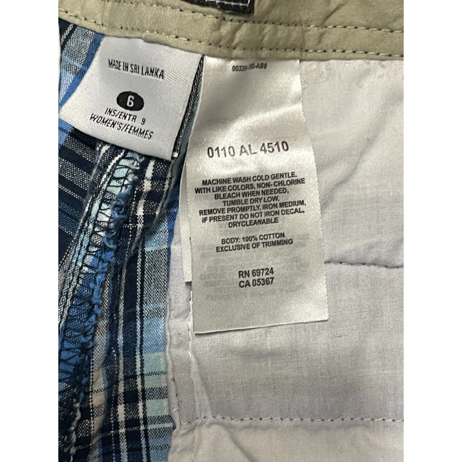 Vintage Columbia Shorts, Women's Size 9, Blue White Plaid, Pockets, Button Front, Chino, Juniors, Womens Size 30" / US 8 / IT 44 - 7 Thumbnail