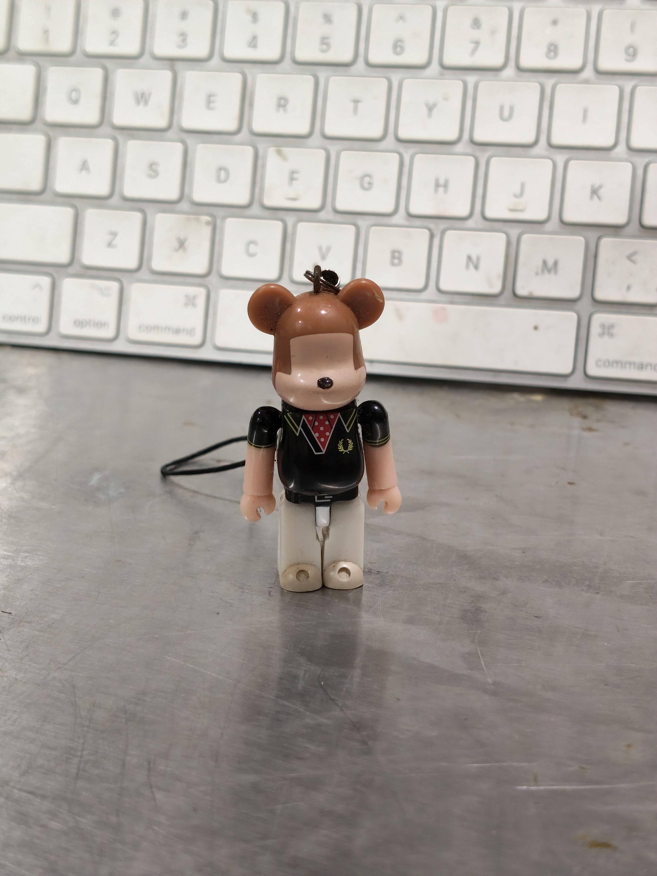 Fred Perry 2012 Toy BE@RBRICK collaboration Fred Perry and Lipton. Size ONE SIZE - 1 Thumbnail