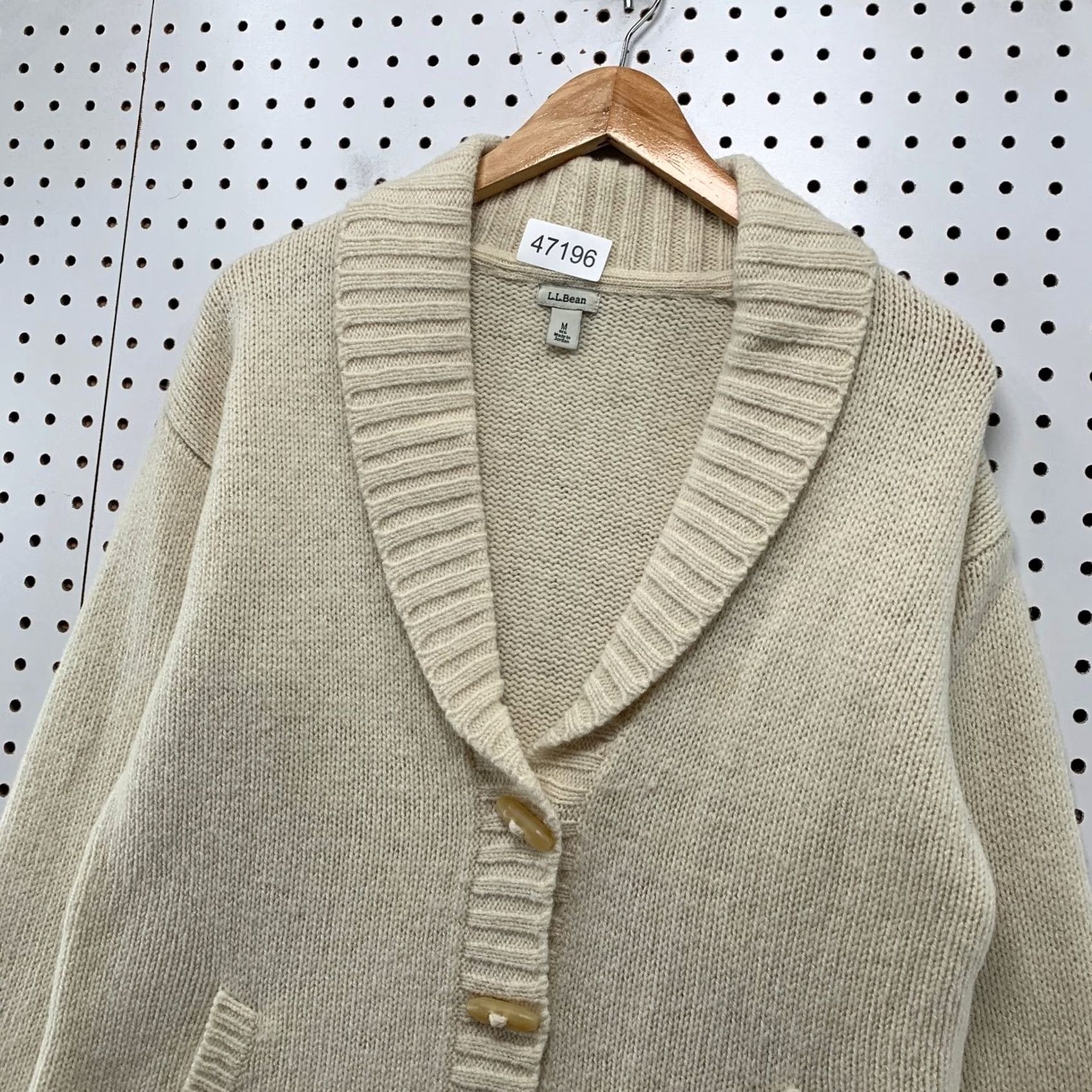 Vintage L.L. Bean Sweater Womens Medium Beige Wool Cardigan Lambswool Shawl Collar Size M / US 6-8 / IT 42-44 - 7 Thumbnail