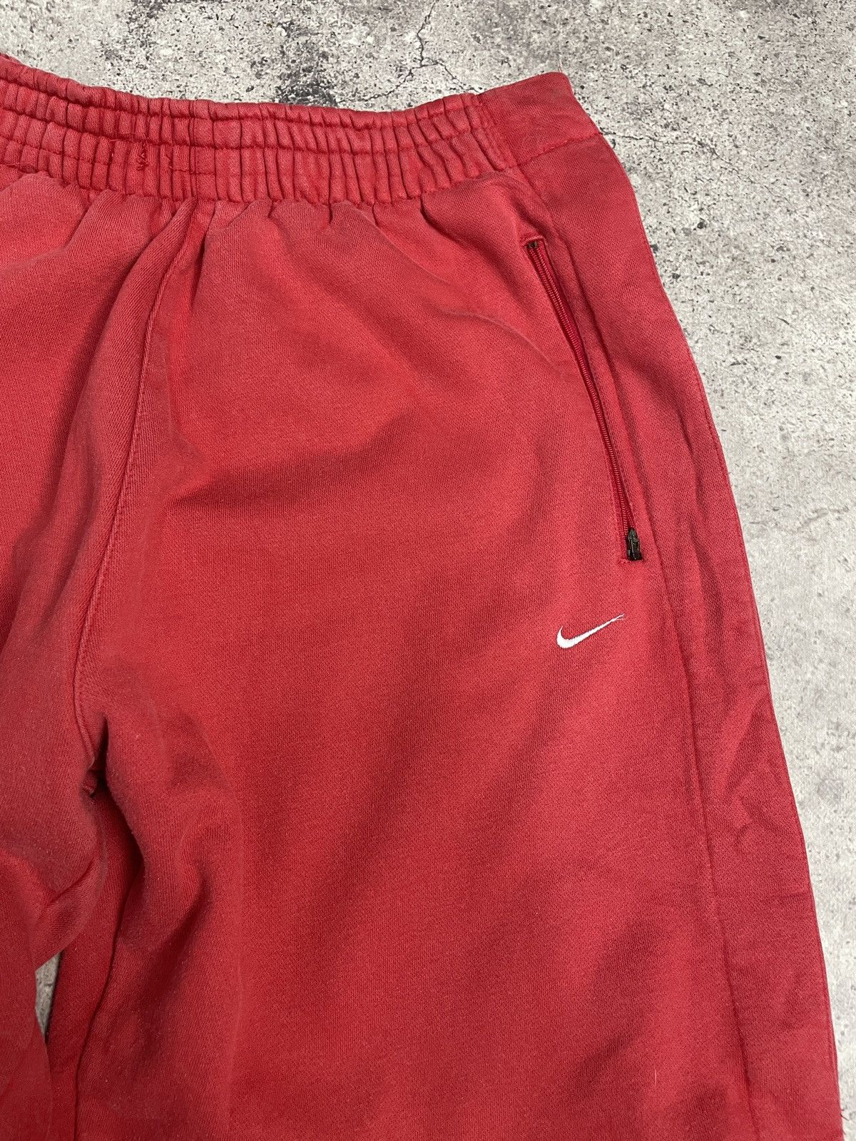 Vintage Vintage 00s Nike Drill Sweet Red Track Pants Swoosh Logo Size US 34 / EU 50 - 6 Thumbnail