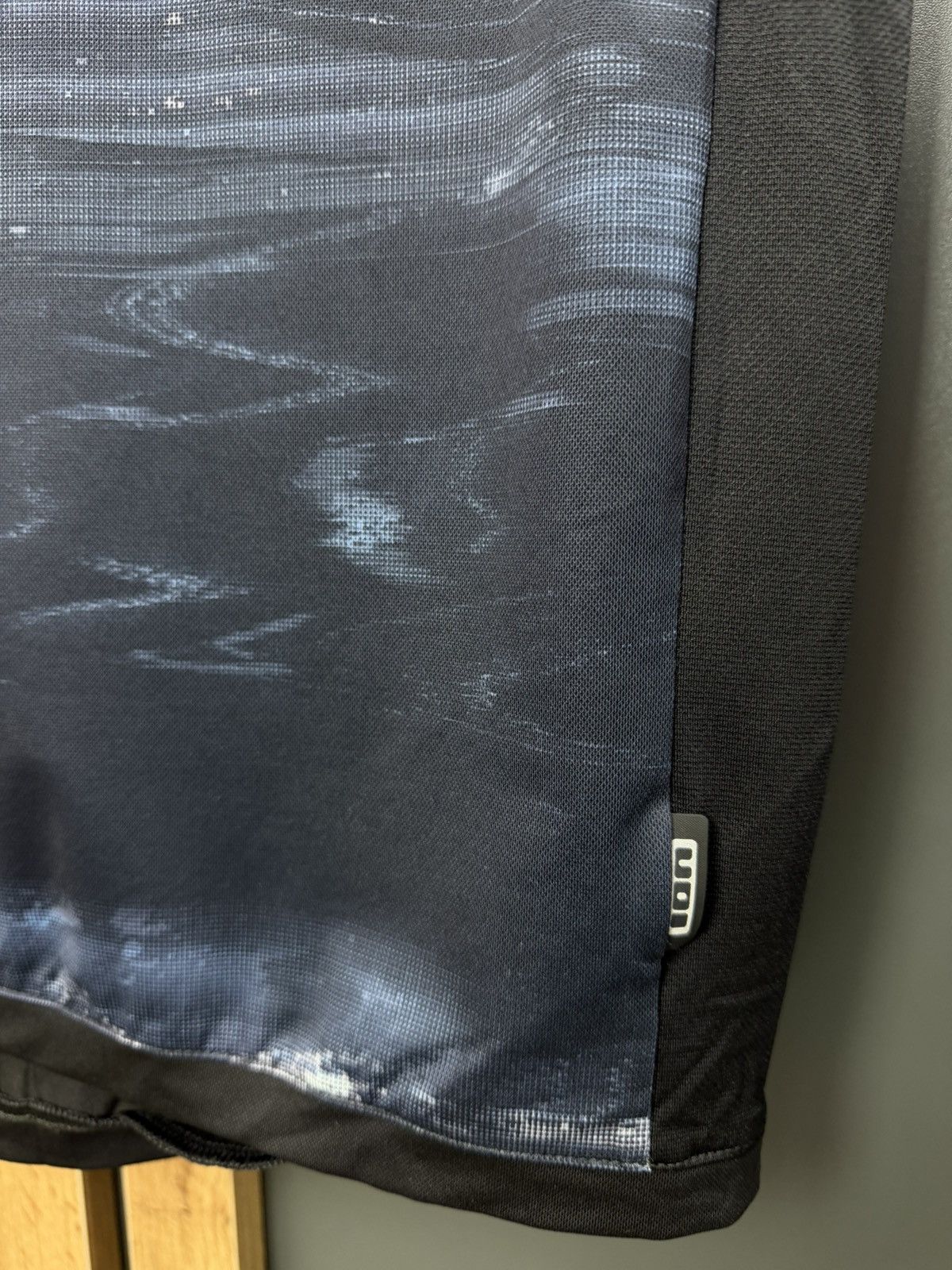 Other ION Traze AMP MTB Jersey Black Blue Short Sleeve Size M Size US M / EU 48-50 / 2 - 6 Thumbnail