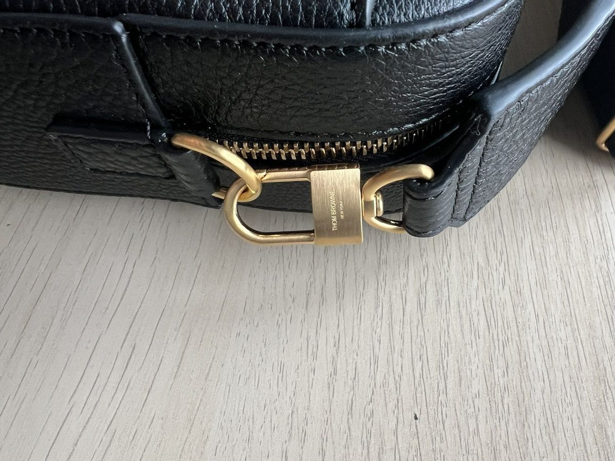 Thom Browne Small Camera Bag W\ 4 Bar Strap Detail Size ONE SIZE - 10 Thumbnail