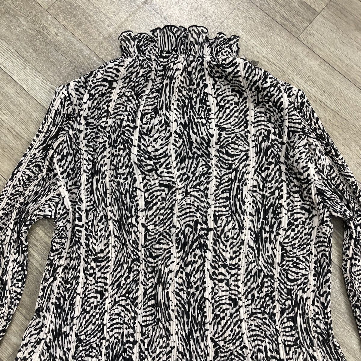 Japanese Brand × Vintage Issey Miyake Pleats Please Inspired Voltaire Abstract Blouse Size M / US 6-8 / IT 42-44 - 13 Thumbnail