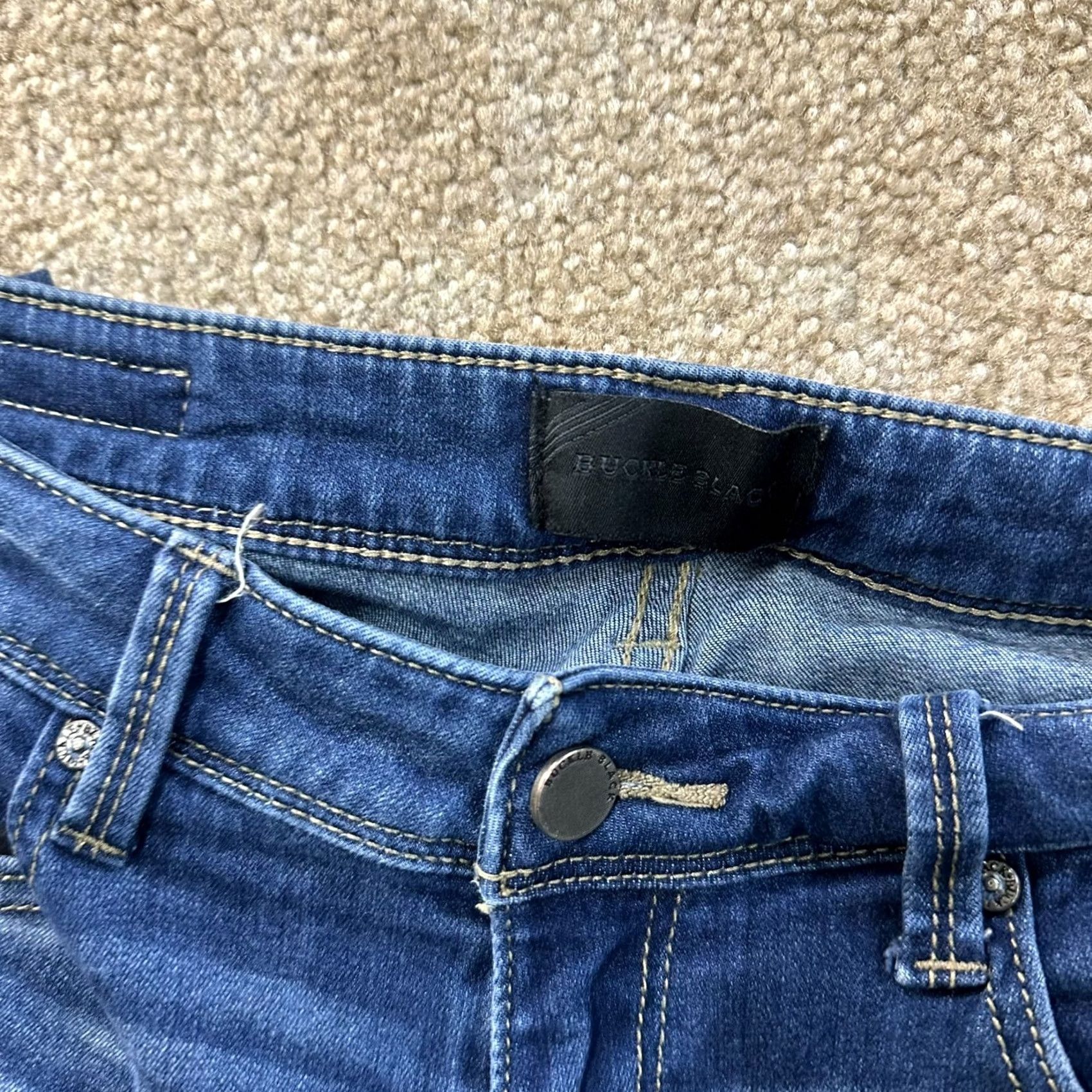 Buckle Black Buckle Black Skinny Jeans Women 28x32 Denim Blue Stretch Slim 5-Pocket Zipper Button Embroidered Logo Buckle Black Womens Mens? Size 28" / US 6 / IT 42 - 3 Thumbnail