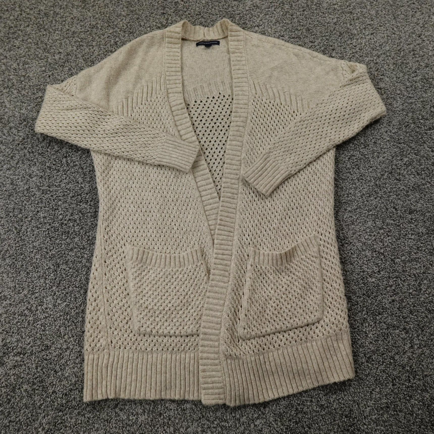 American Eagle Outfitters American Eagle Cardigan Womens M Beige Open Front Knit Sweater V-Neck Pockets Size M / US 6-8 / IT 42-44 - 2 Thumbnail