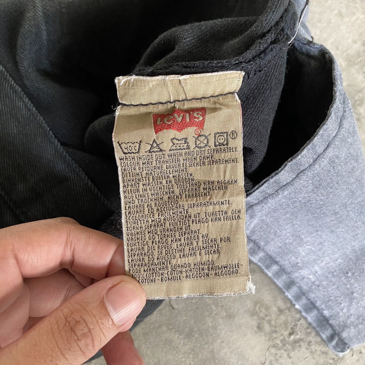 Levi's Vintage 1997 Levis 501 Black Denim Jeans Size US 34 / EU 50 - 23 Thumbnail