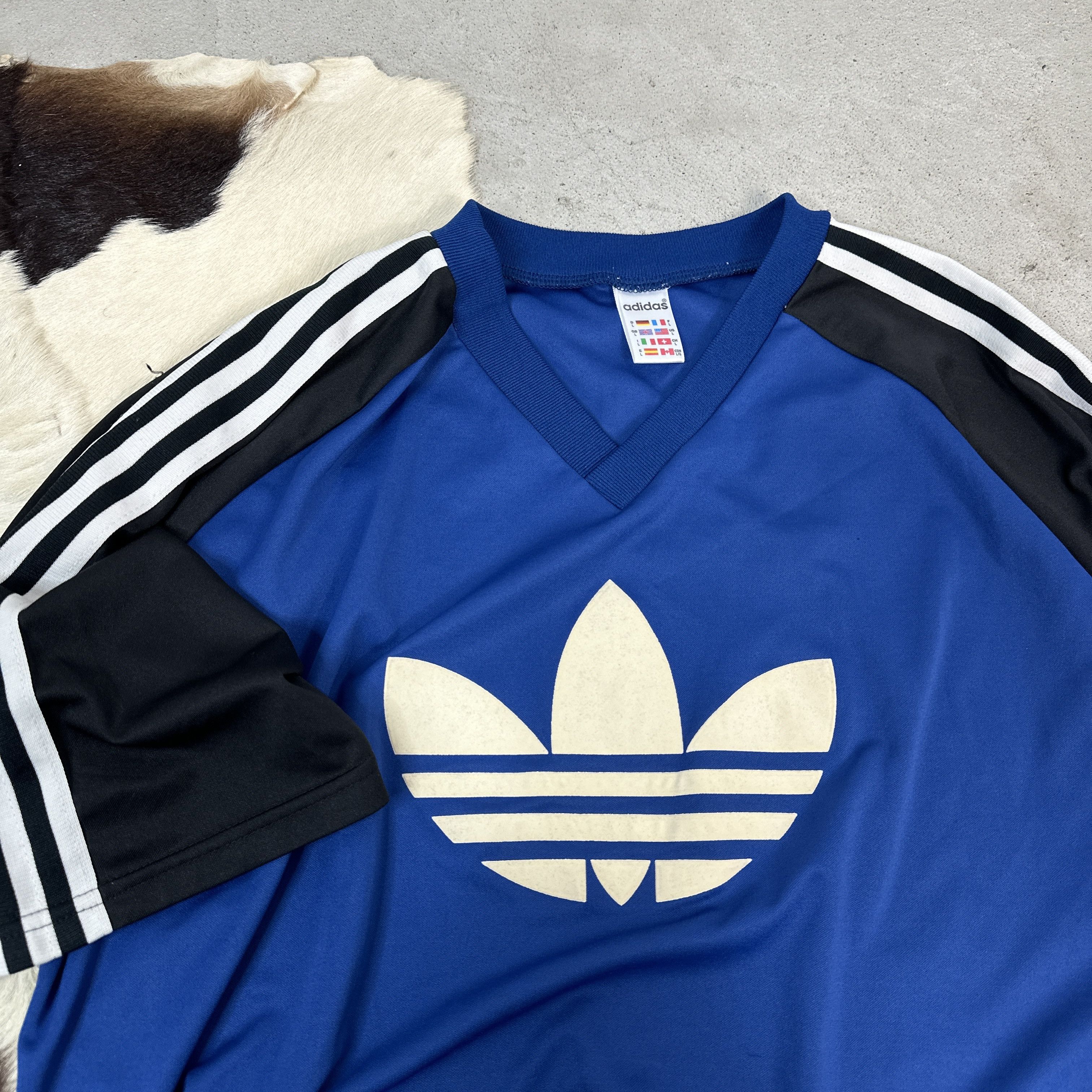 Adidas × Vintage Jersey Vintage Adidas T-shirt Size US L / EU 52-54 / 3 - 4 Thumbnail