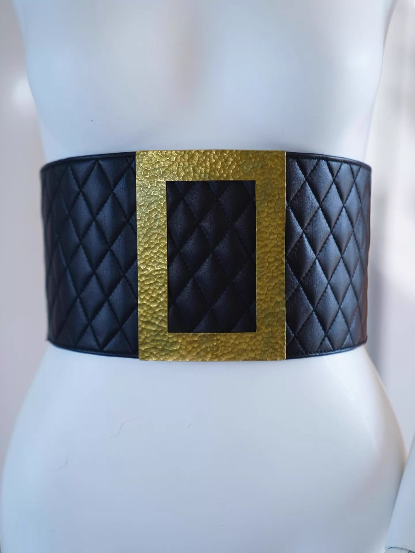 Chanel Chanel 1994 Quilted Black & Gold Wide Belt 80/32 Size ONE SIZE - 8 Thumbnail